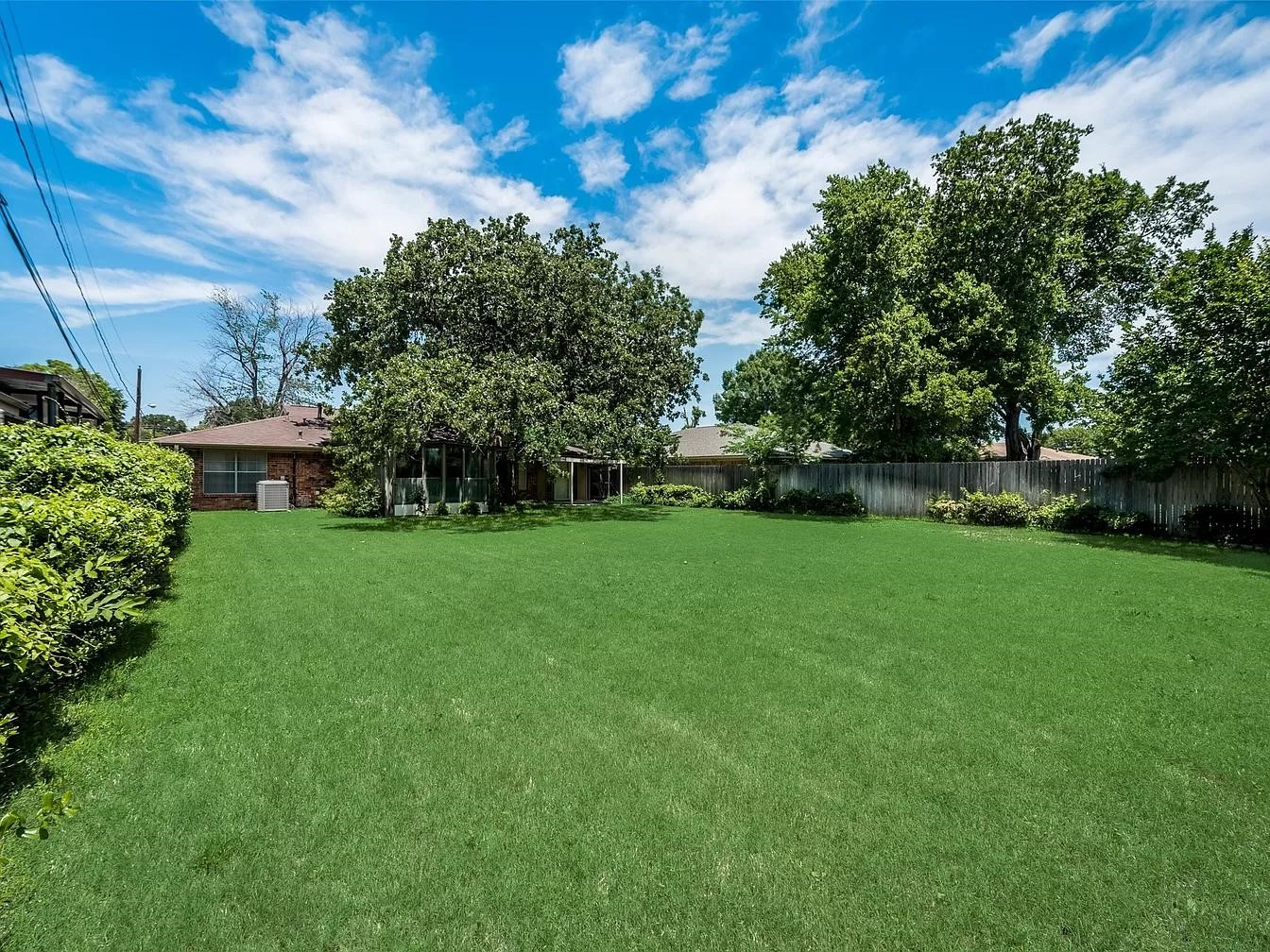 1912 Anna Drive Irving TX 75061