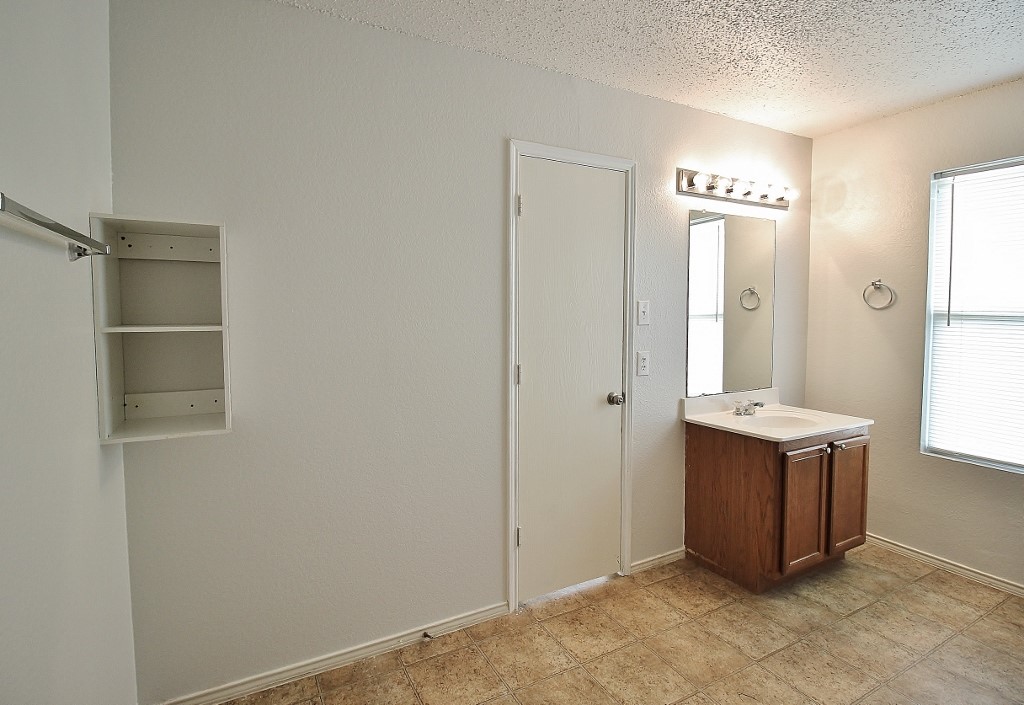 3325 Tioga Street Dallas TX 75241