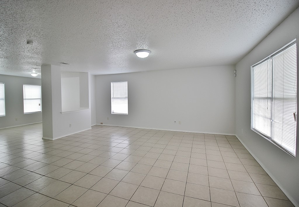 3325 Tioga Street Dallas TX 75241