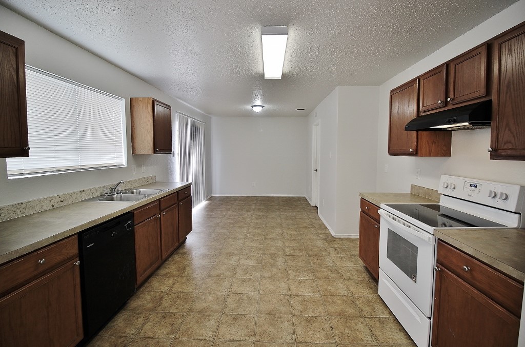 3325 Tioga Street Dallas TX 75241