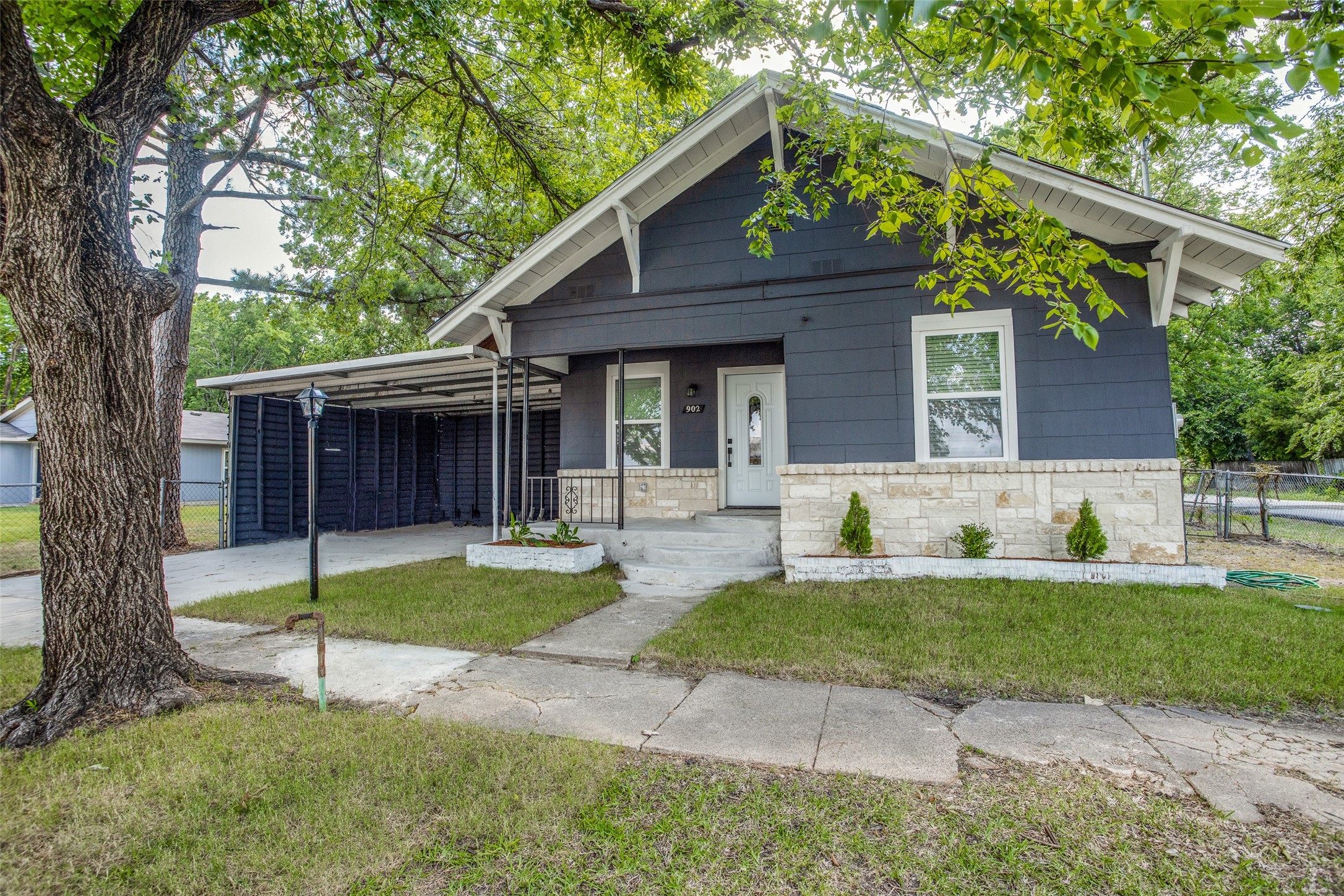 902 Clark Street Greenville TX 75401