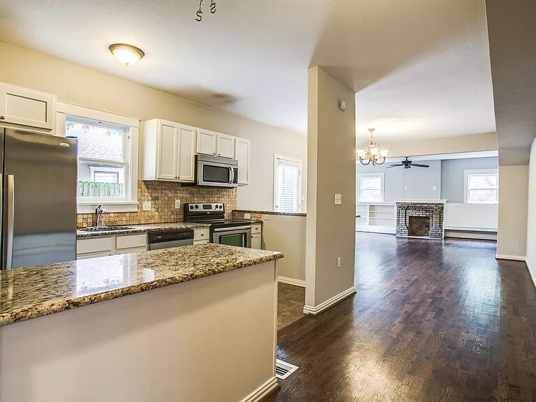 407 S Windomere Avenue Dallas TX 75208