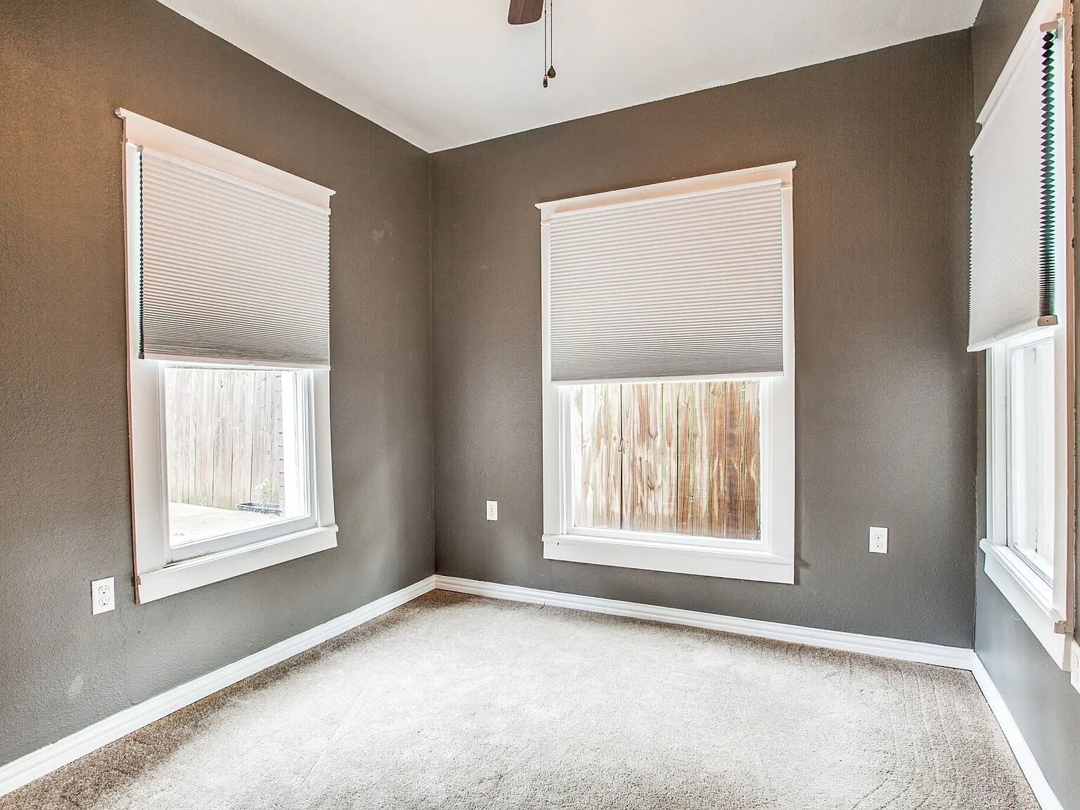 407 S Windomere Avenue Dallas TX 75208