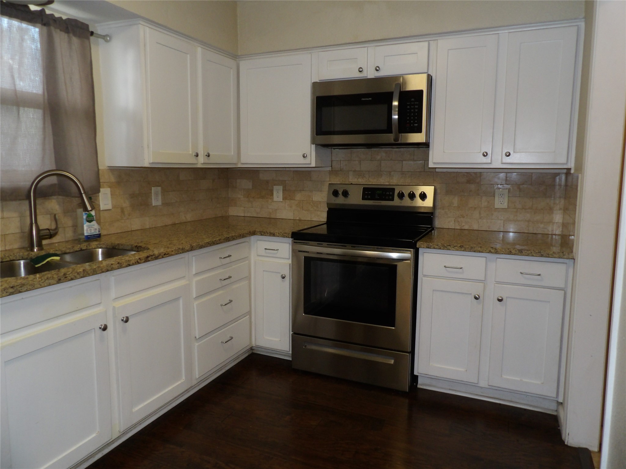 2822 Sunny Hill Lane Farmers Branch TX 75234