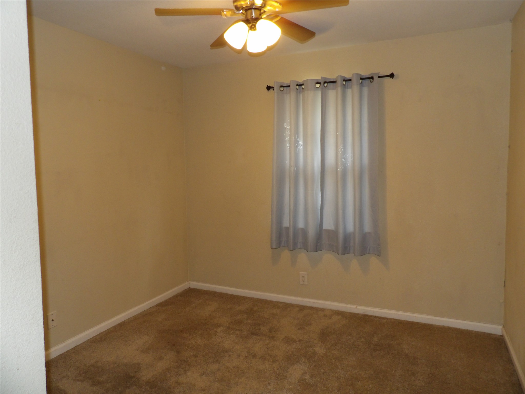 2822 Sunny Hill Lane Farmers Branch TX 75234