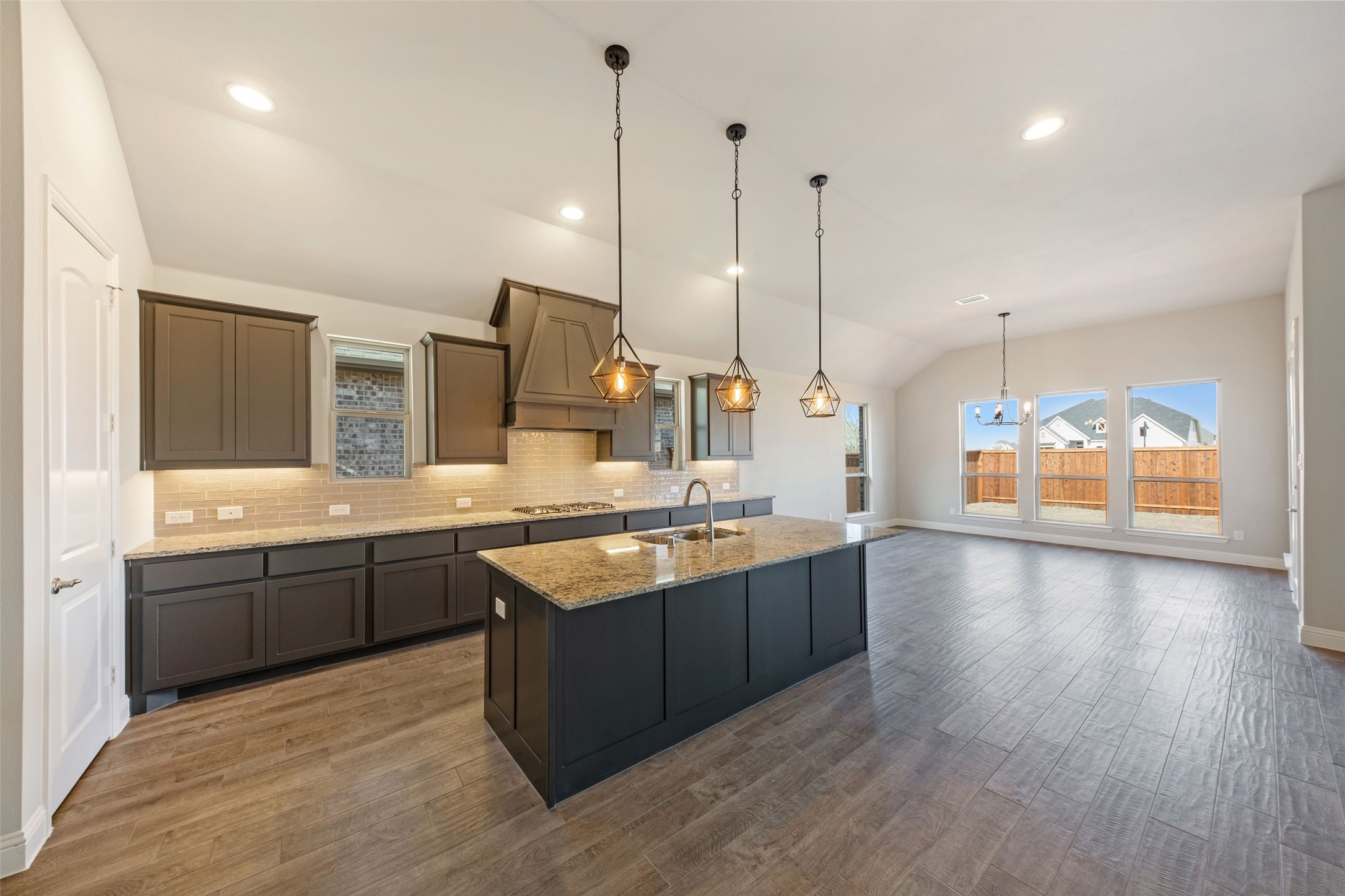 2813 Carisbrooke Street Celina TX 75009