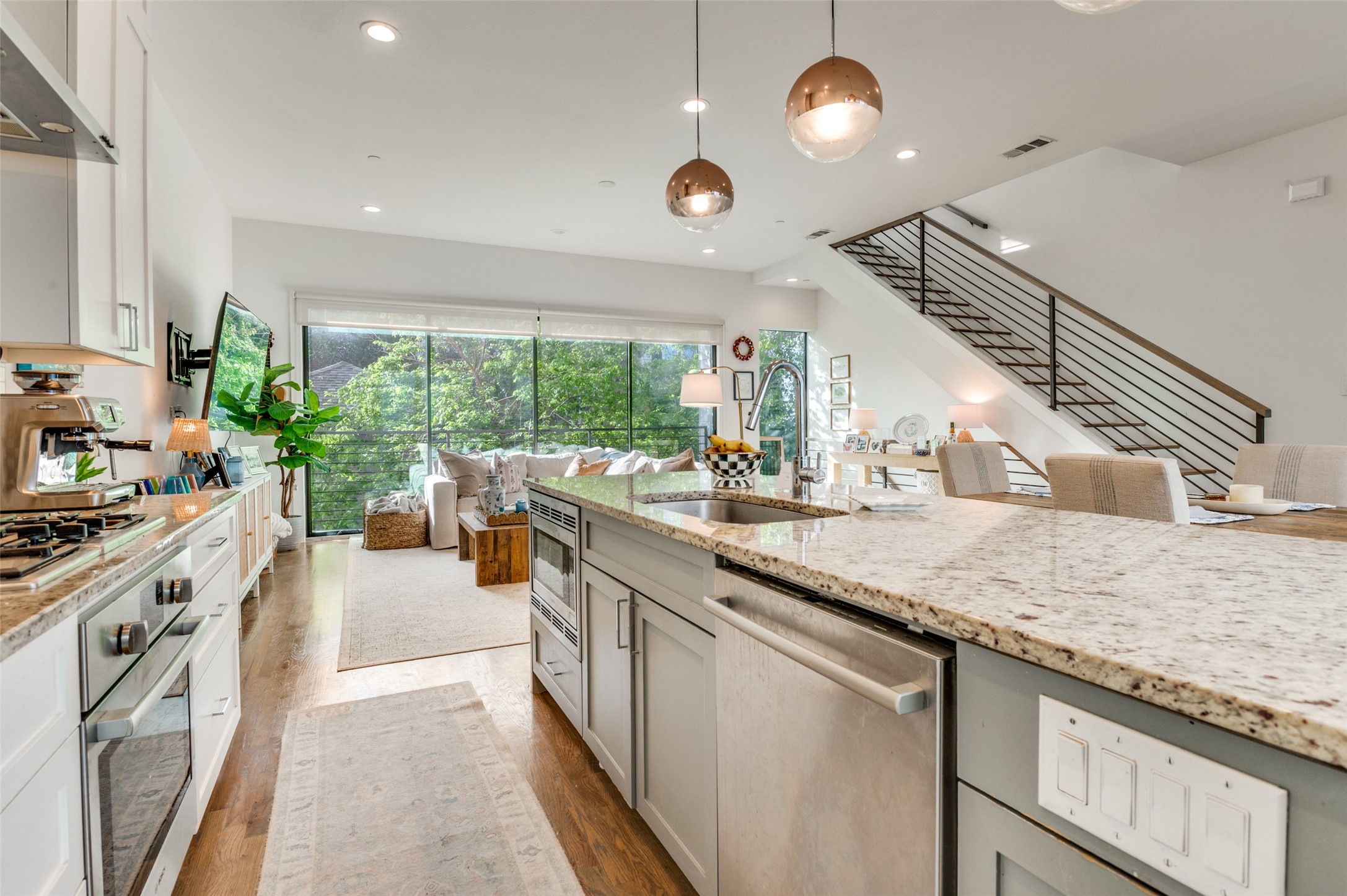 2211 Moser Avenue Dallas TX 75206