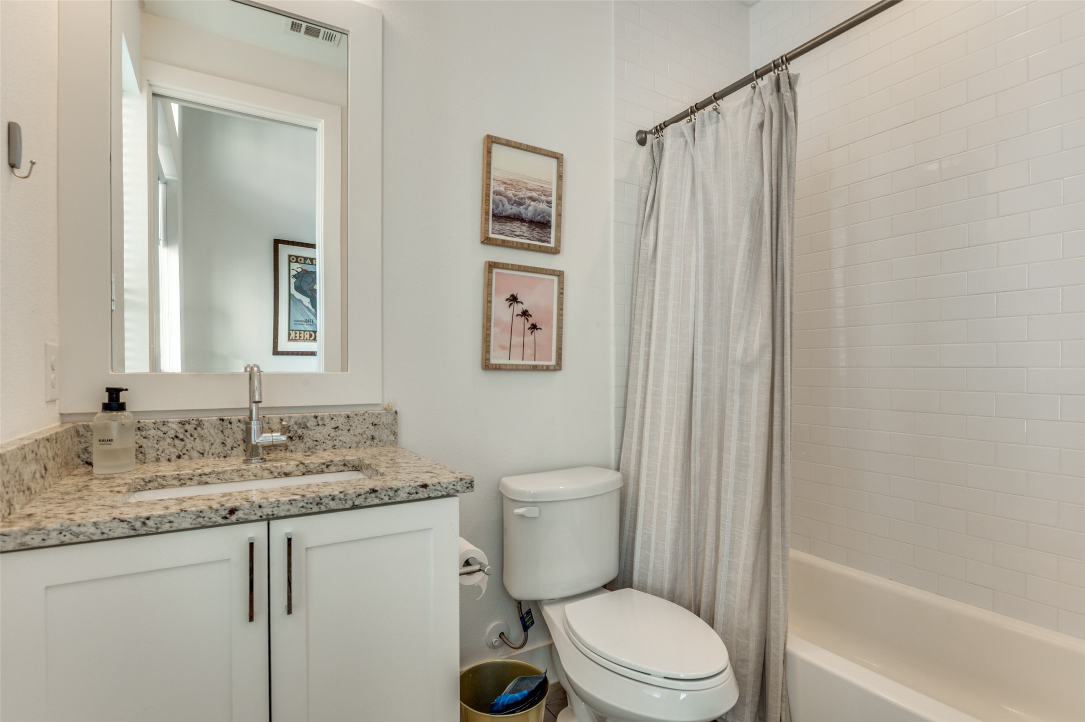 2211 Moser Avenue Dallas TX 75206
