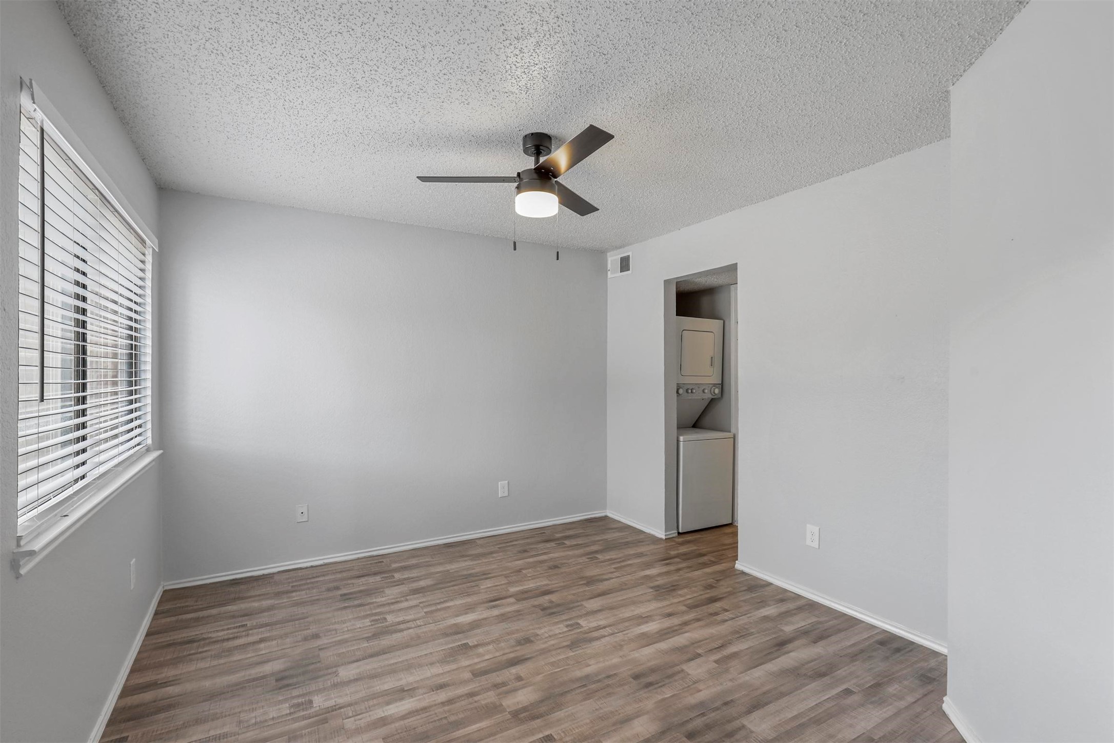 2300 Bamboo Drive Arlington TX 76006