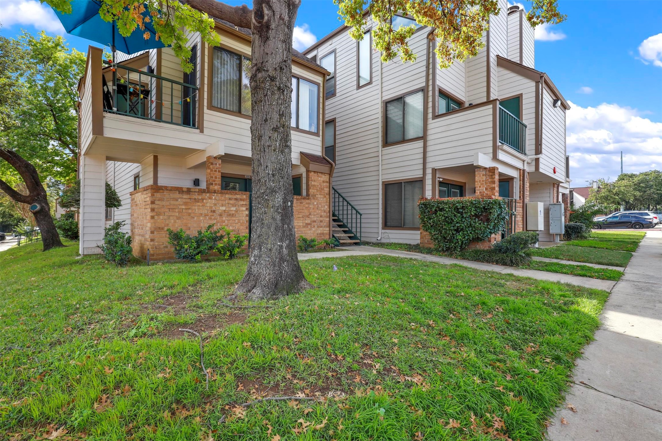2300 Bamboo Drive Arlington TX 76006
