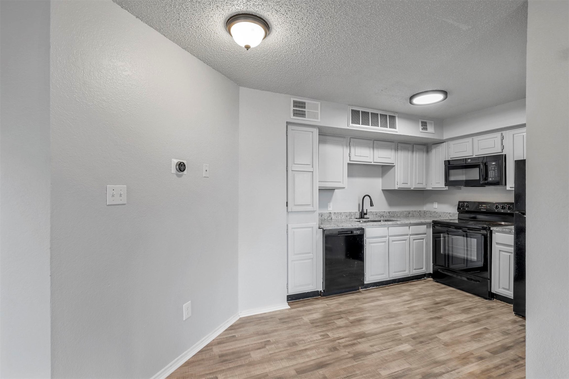2300 Bamboo Drive Arlington TX 76006