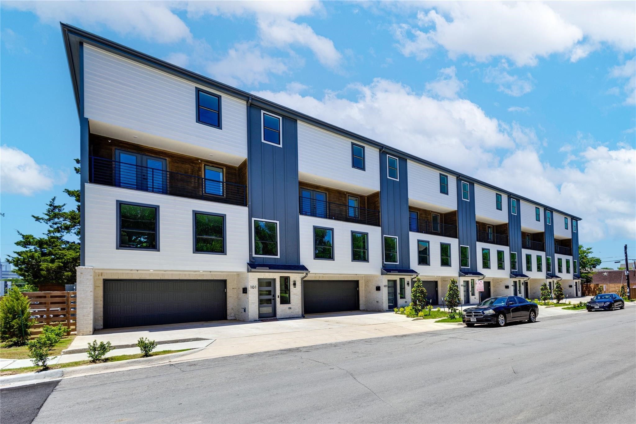 2011 Kirby Street Dallas TX 75204
