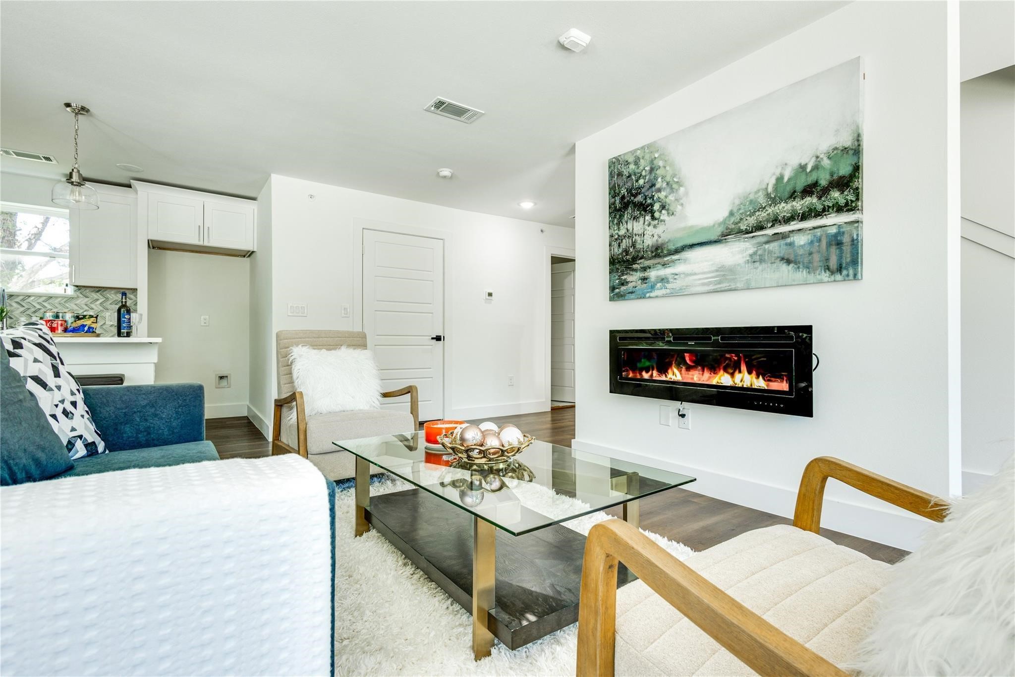 2011 Kirby Street Dallas TX 75204