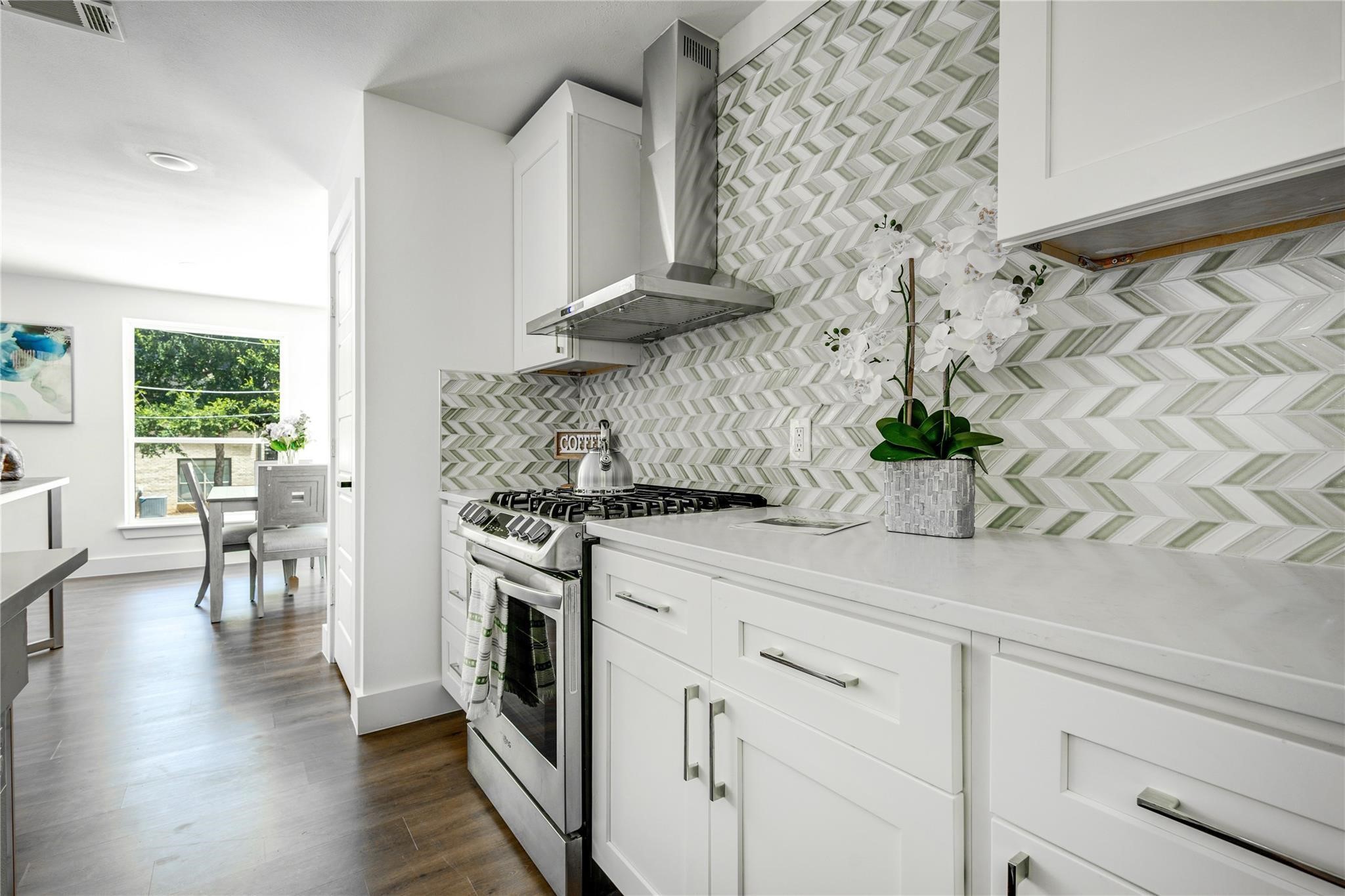 2011 Kirby Street Dallas TX 75204