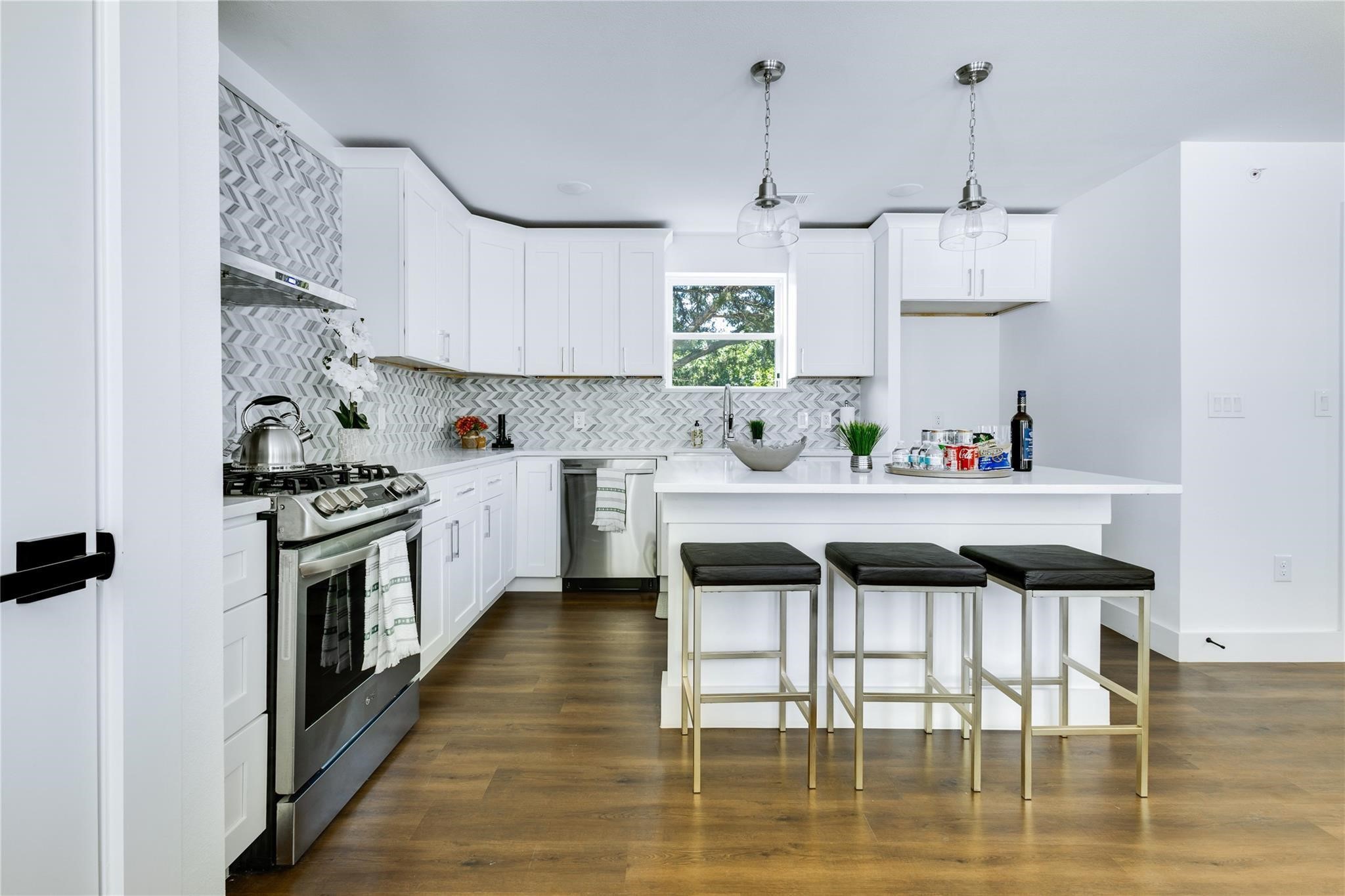 2011 Kirby Street Dallas TX 75204