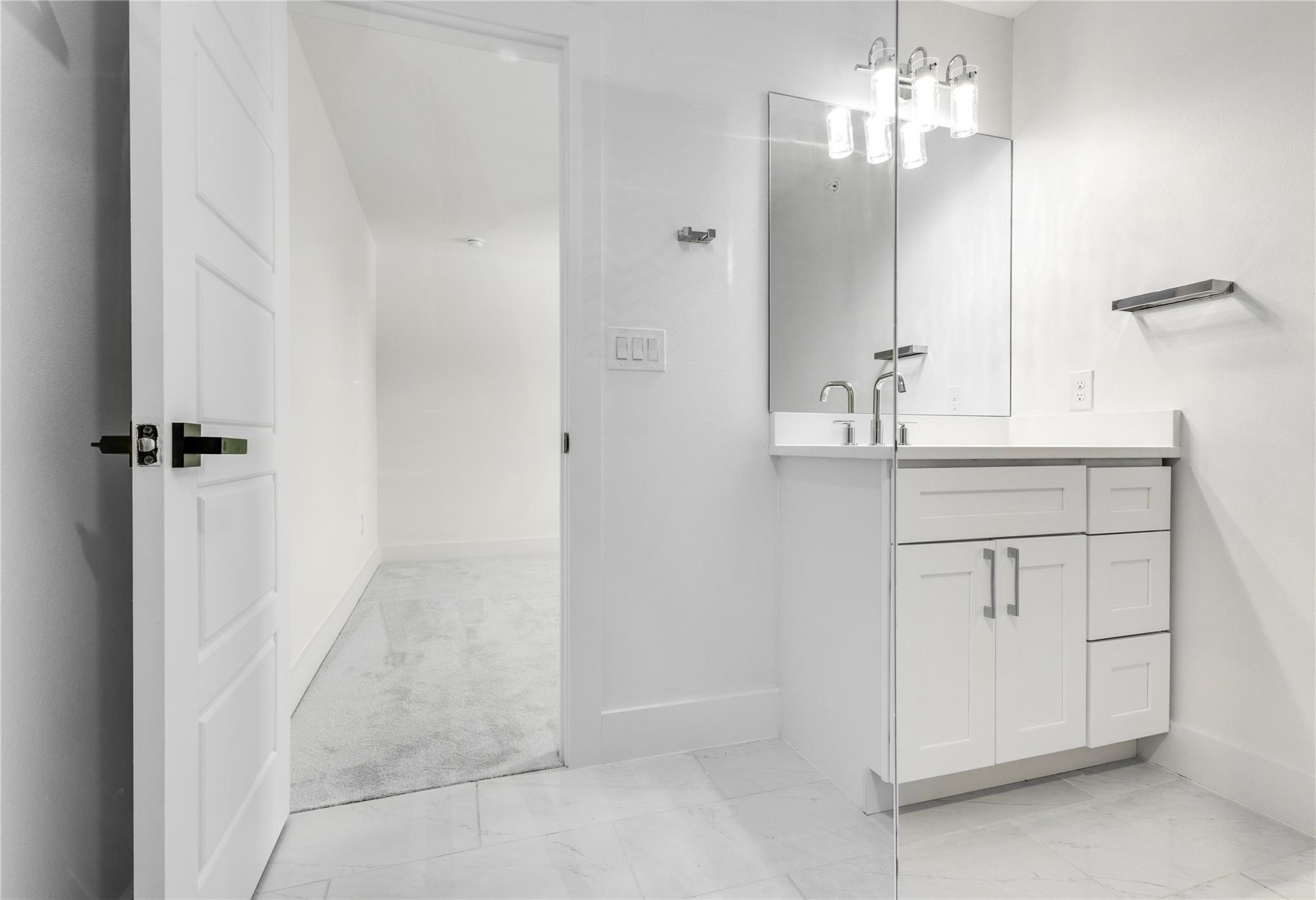 2011 Kirby Street Dallas TX 75204