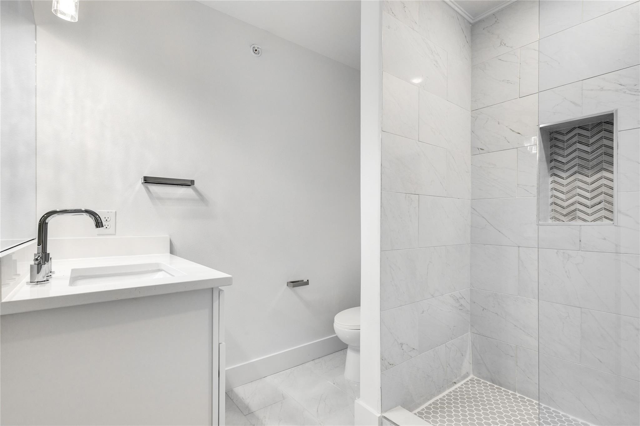 2011 Kirby Street Dallas TX 75204