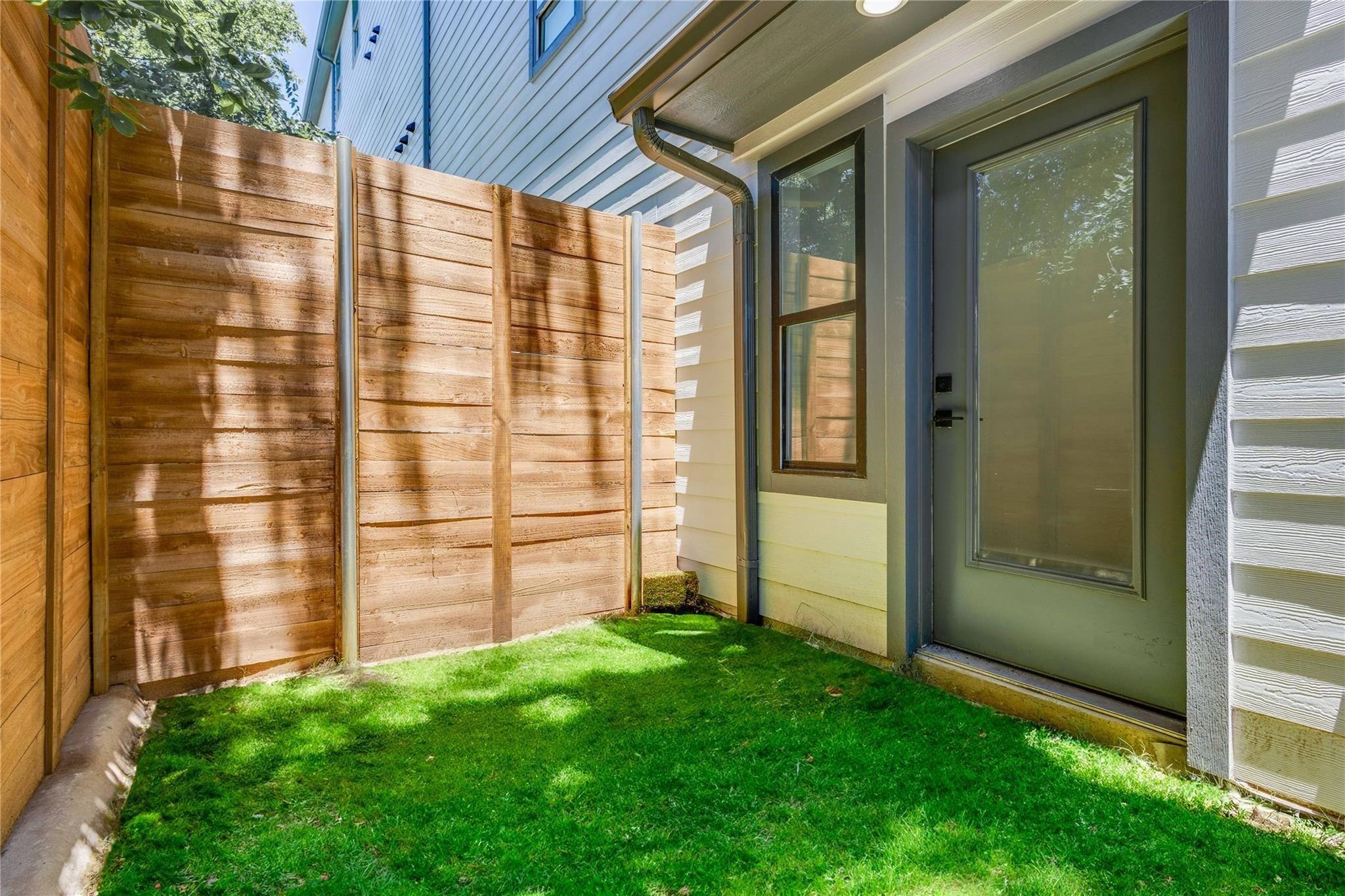 2011 Kirby Street Dallas TX 75204