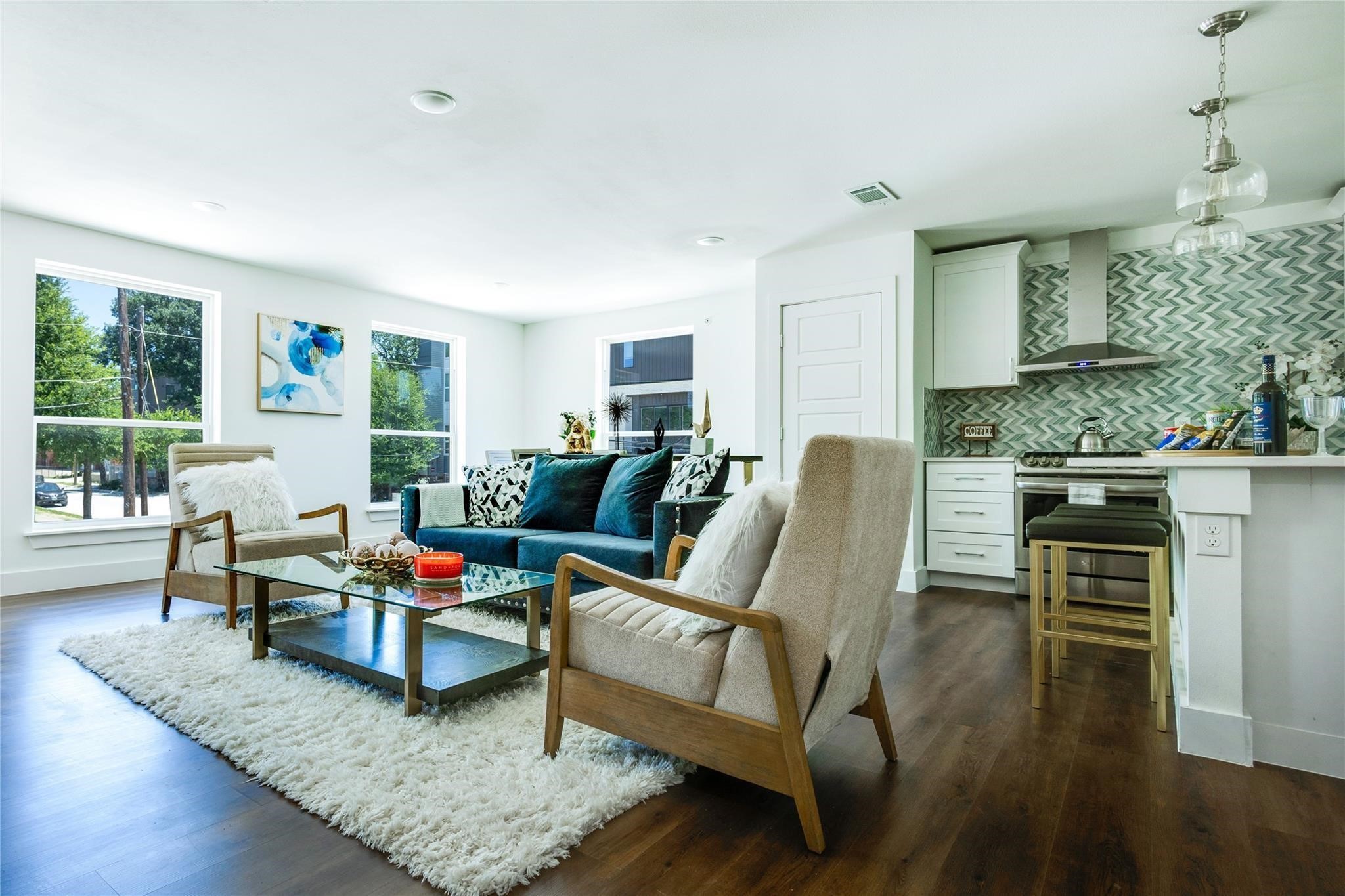 2011 Kirby Street Dallas TX 75204