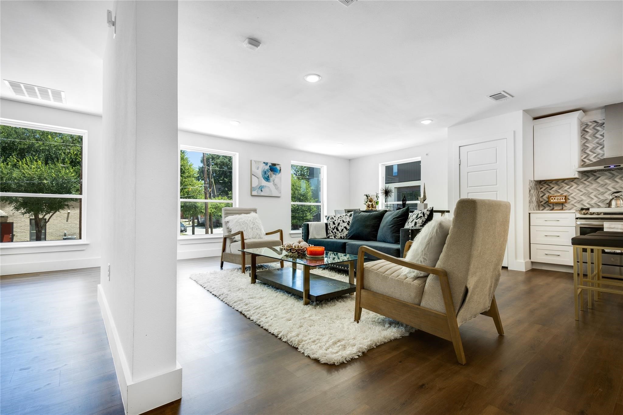 2011 Kirby Street Dallas TX 75204