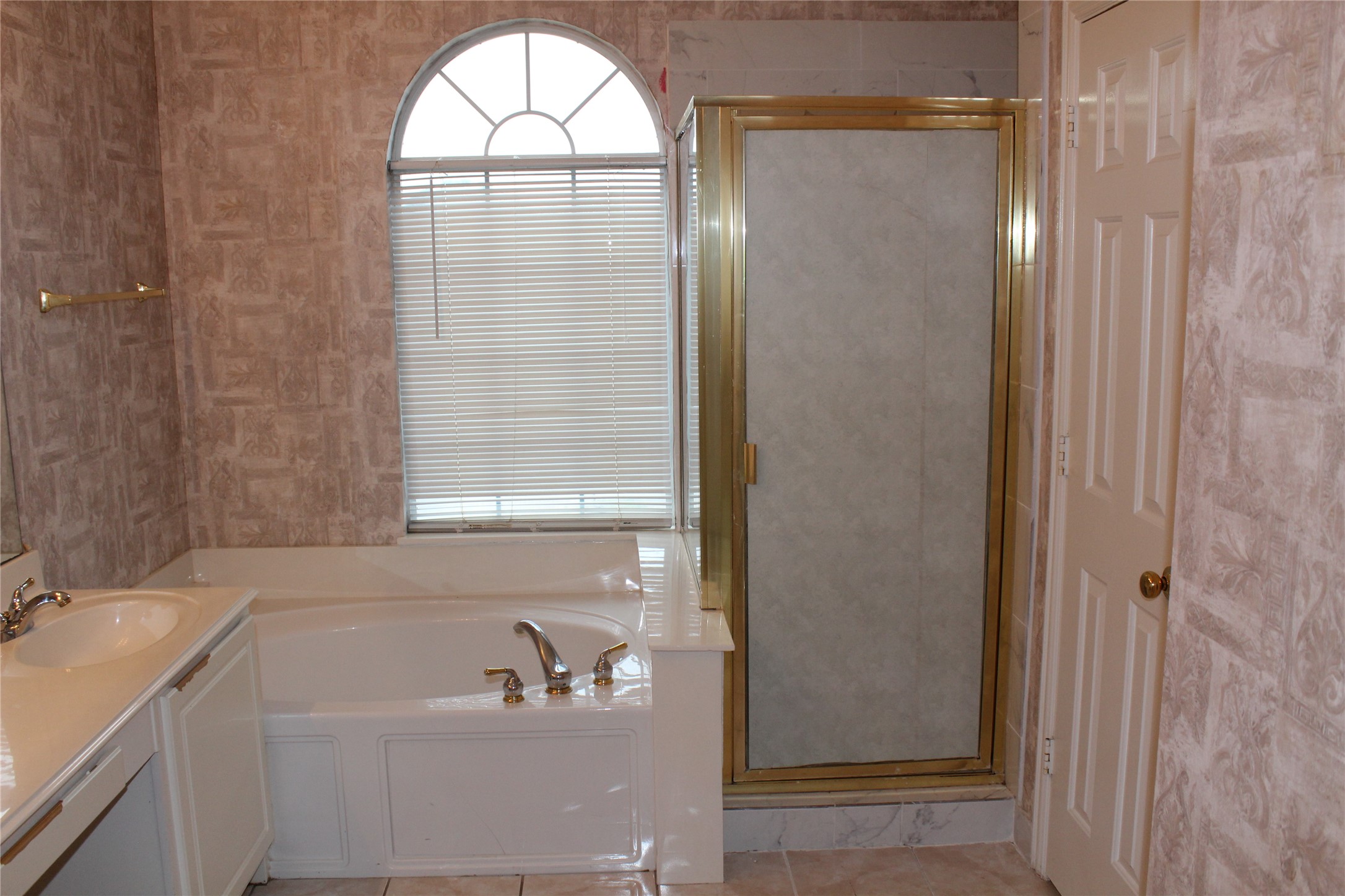 5017 Remington Drive Garland TX 75044