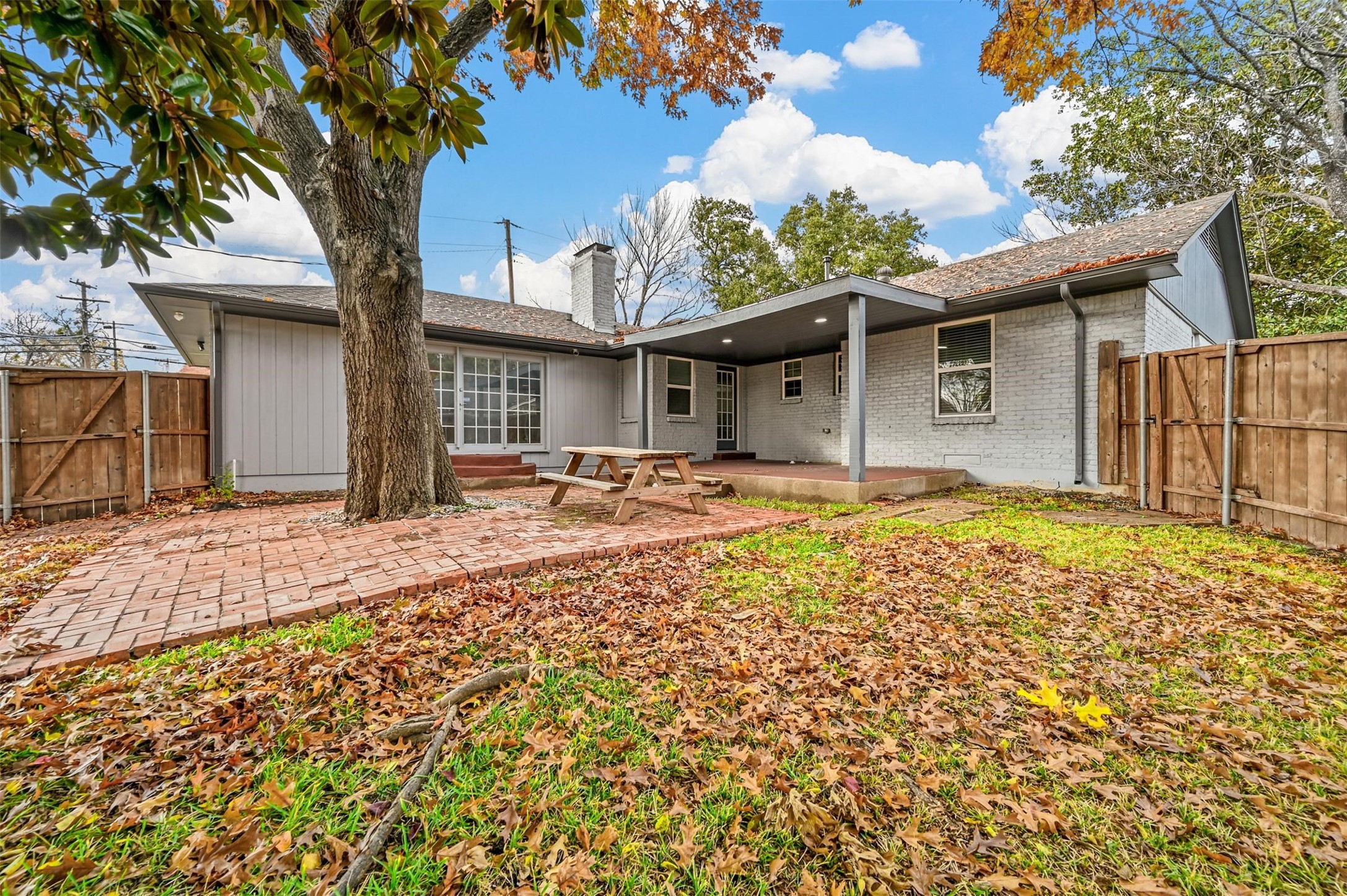 9806 Parkford Drive Dallas TX 75238