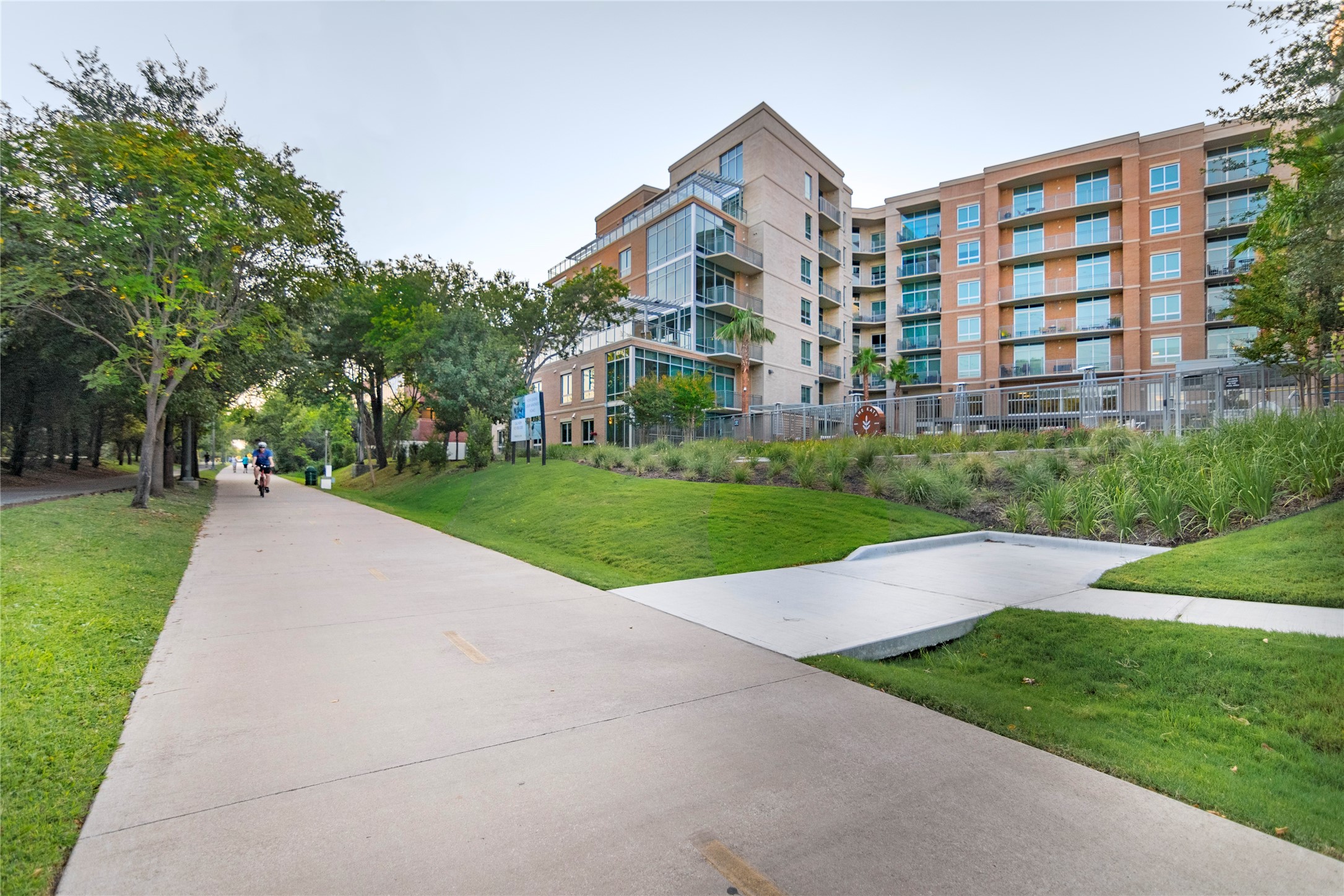 4719 Cole Avenue Dallas TX 75205
