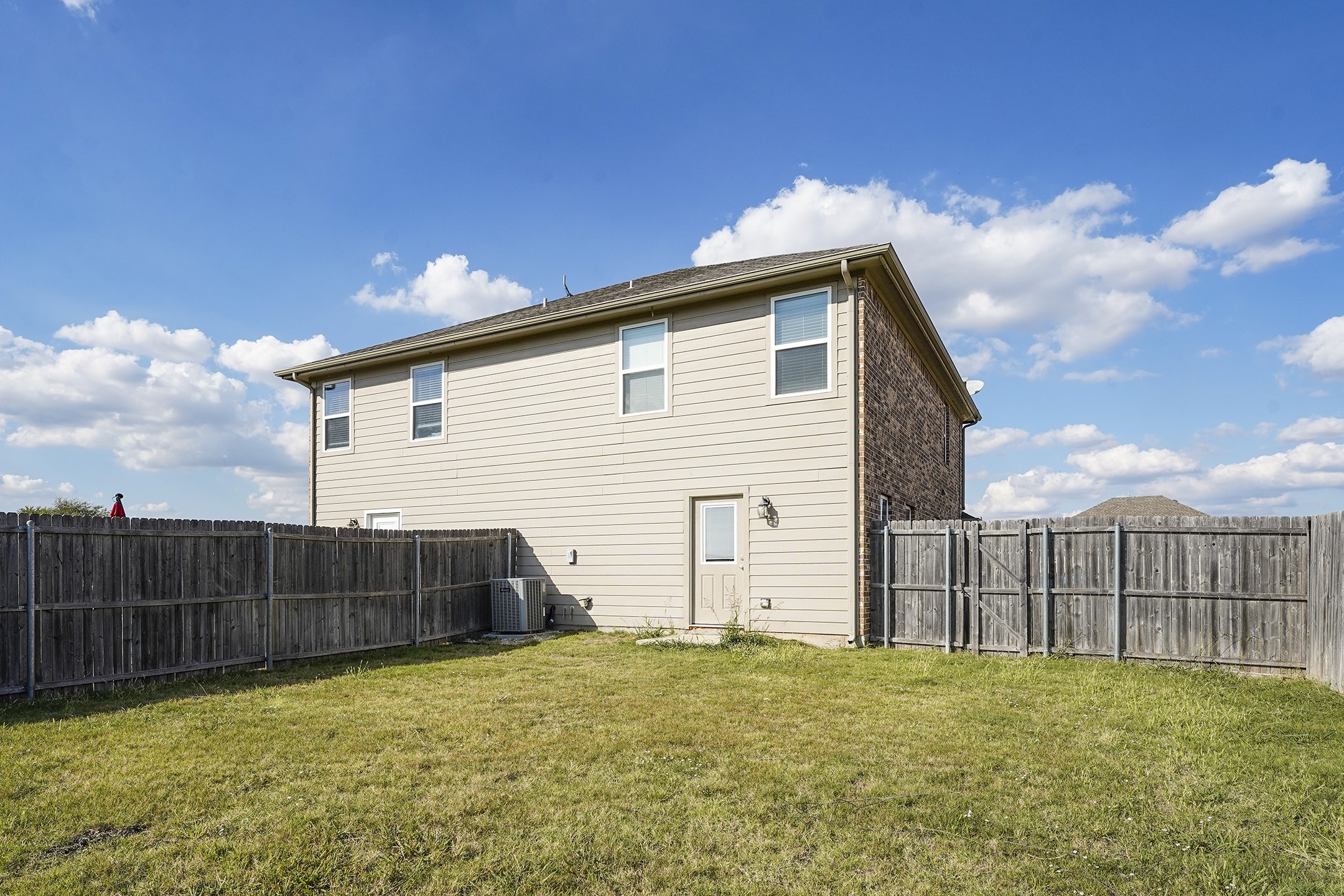 517 Harris Street Gunter TX 75058