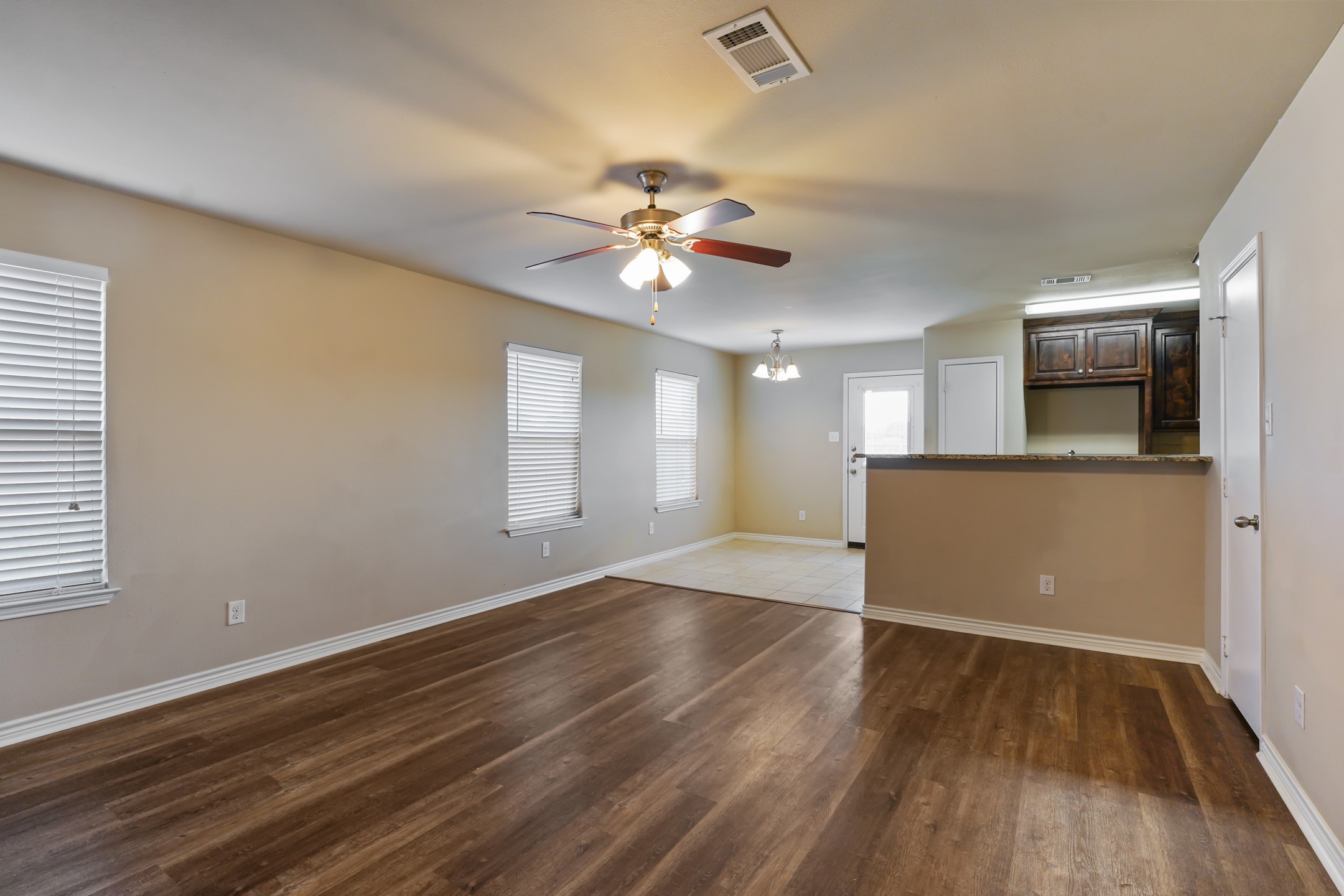 517 Harris Street Gunter TX 75058