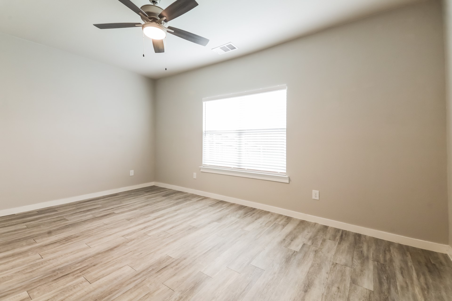 328 Niki Drive Lewisville TX 75057