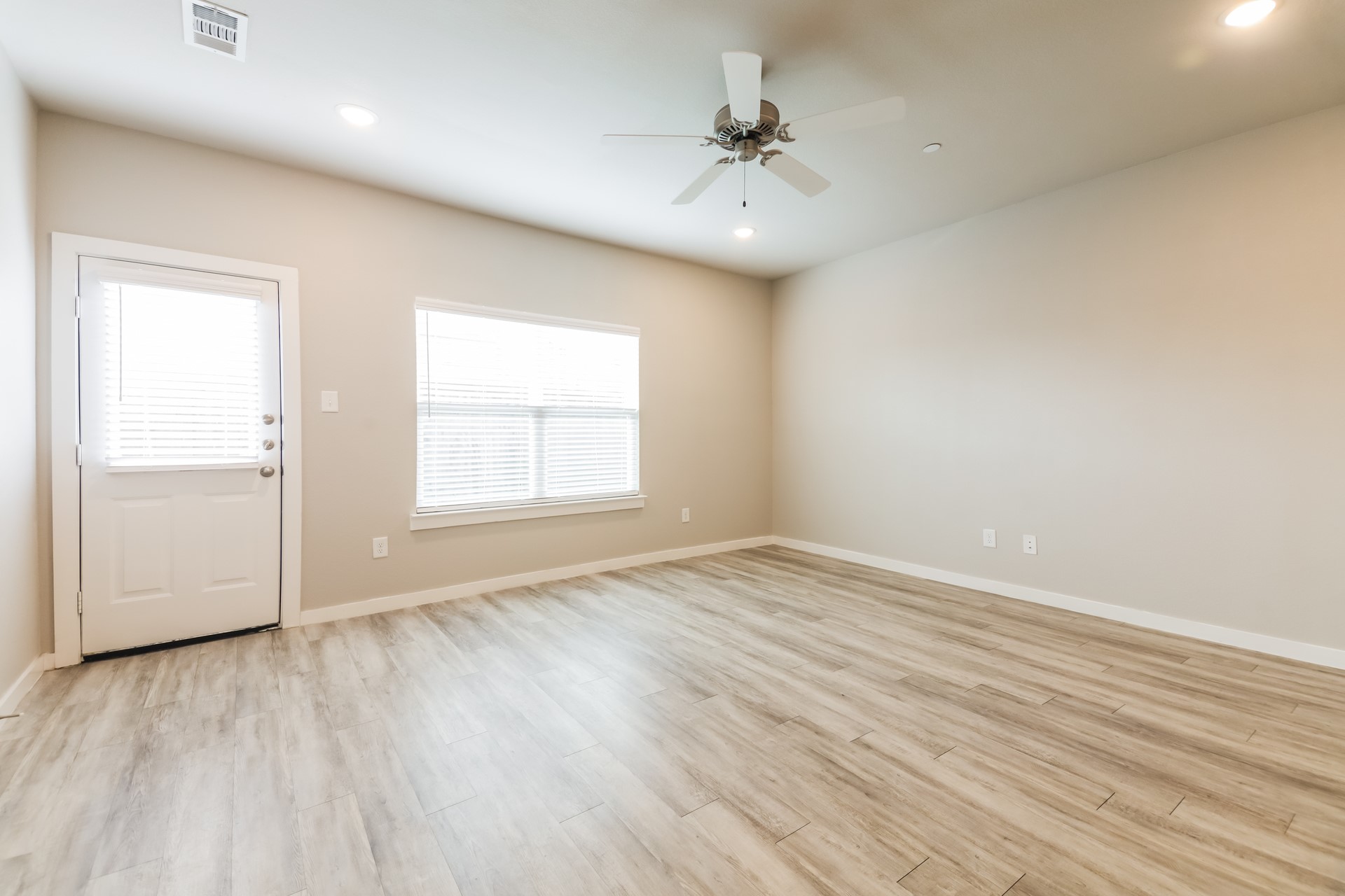 328 Niki Drive Lewisville TX 75057
