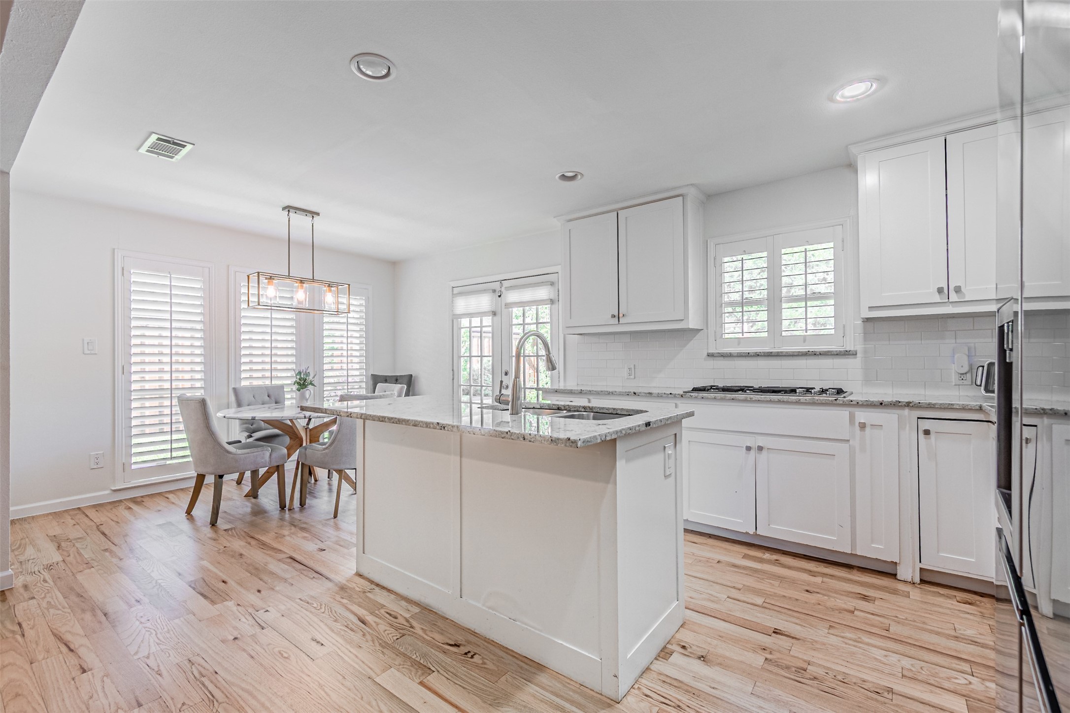 6935 Kingshollow Drive Dallas TX 75248