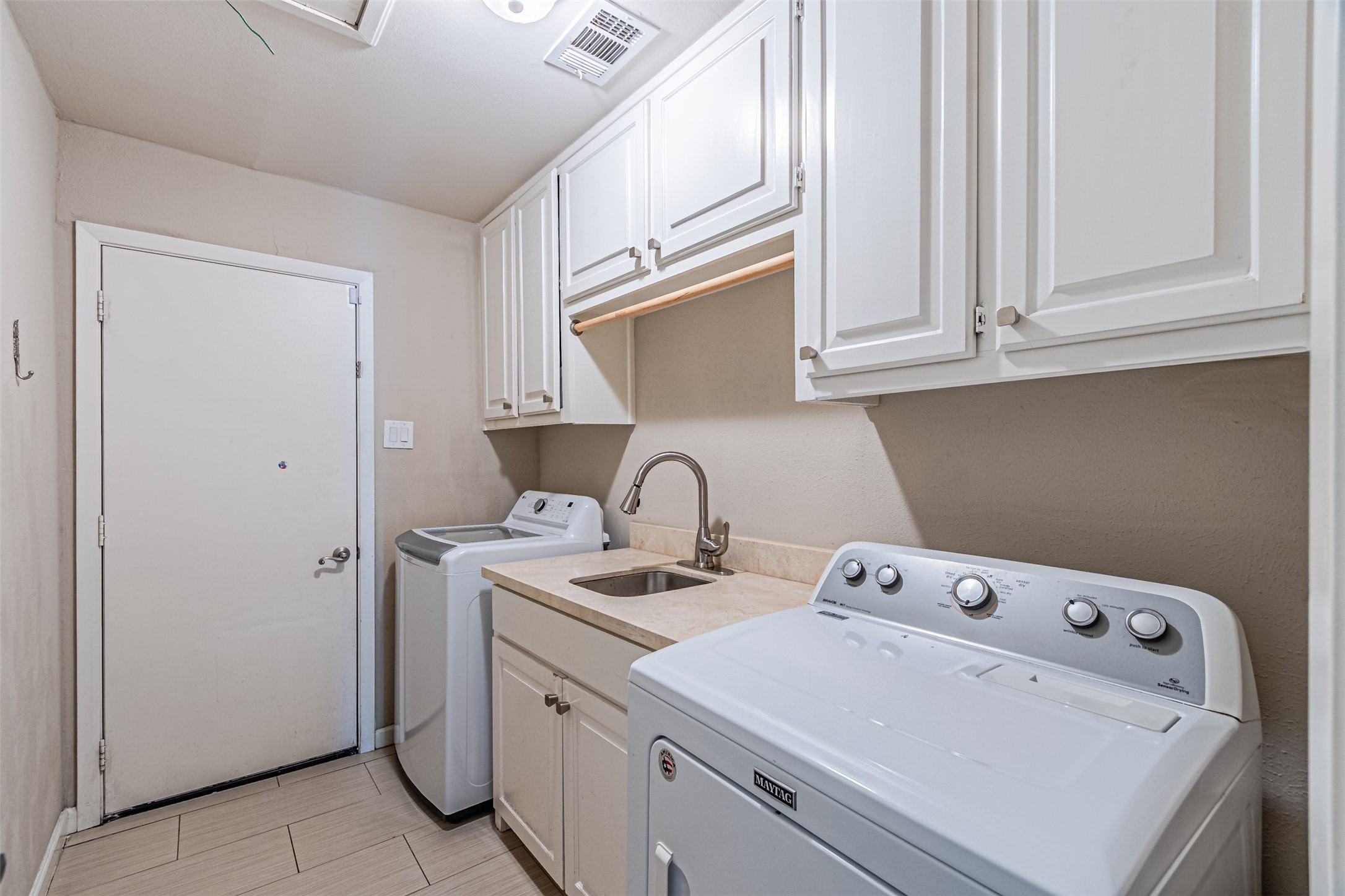 6935 Kingshollow Drive Dallas TX 75248