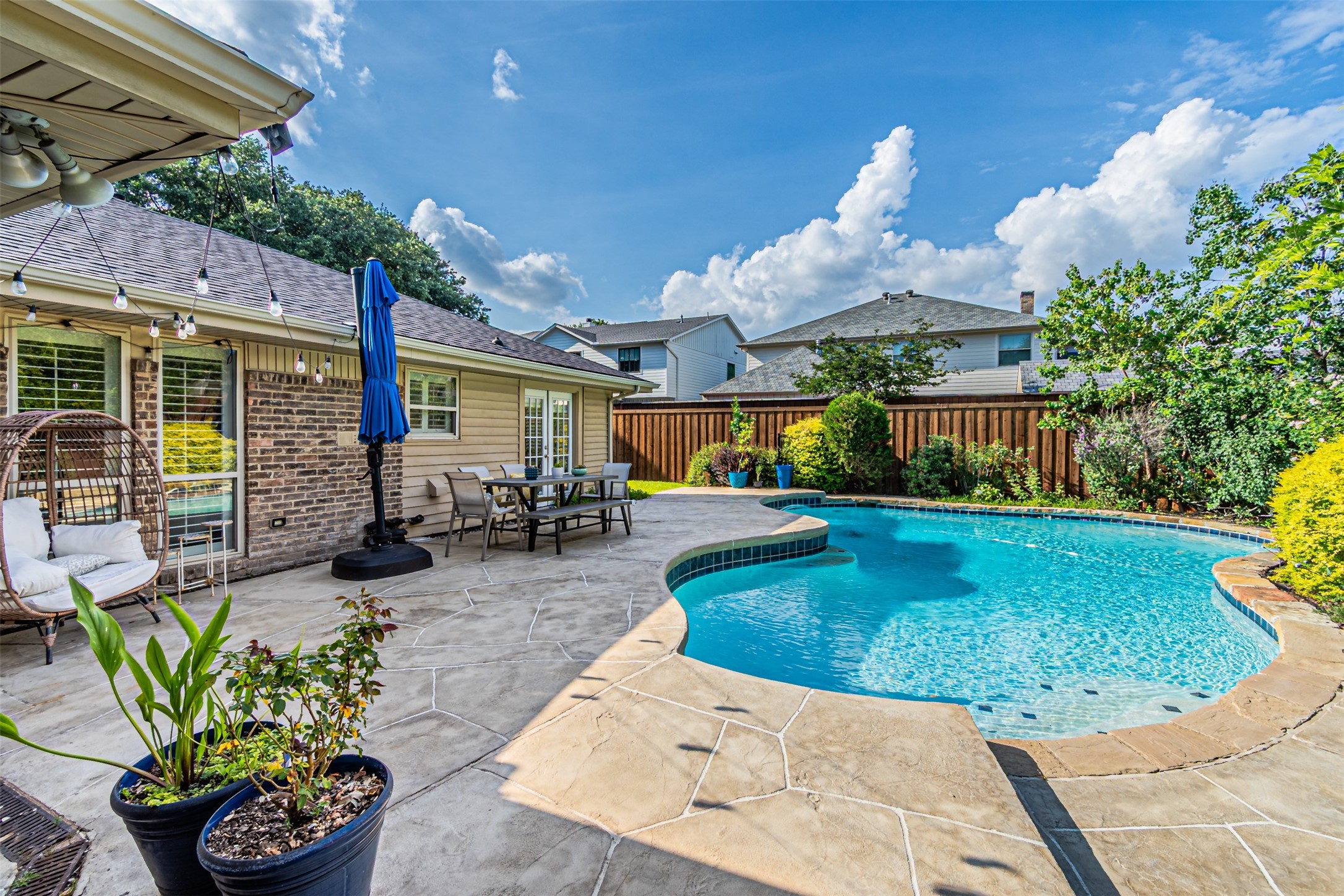 6935 Kingshollow Drive Dallas TX 75248