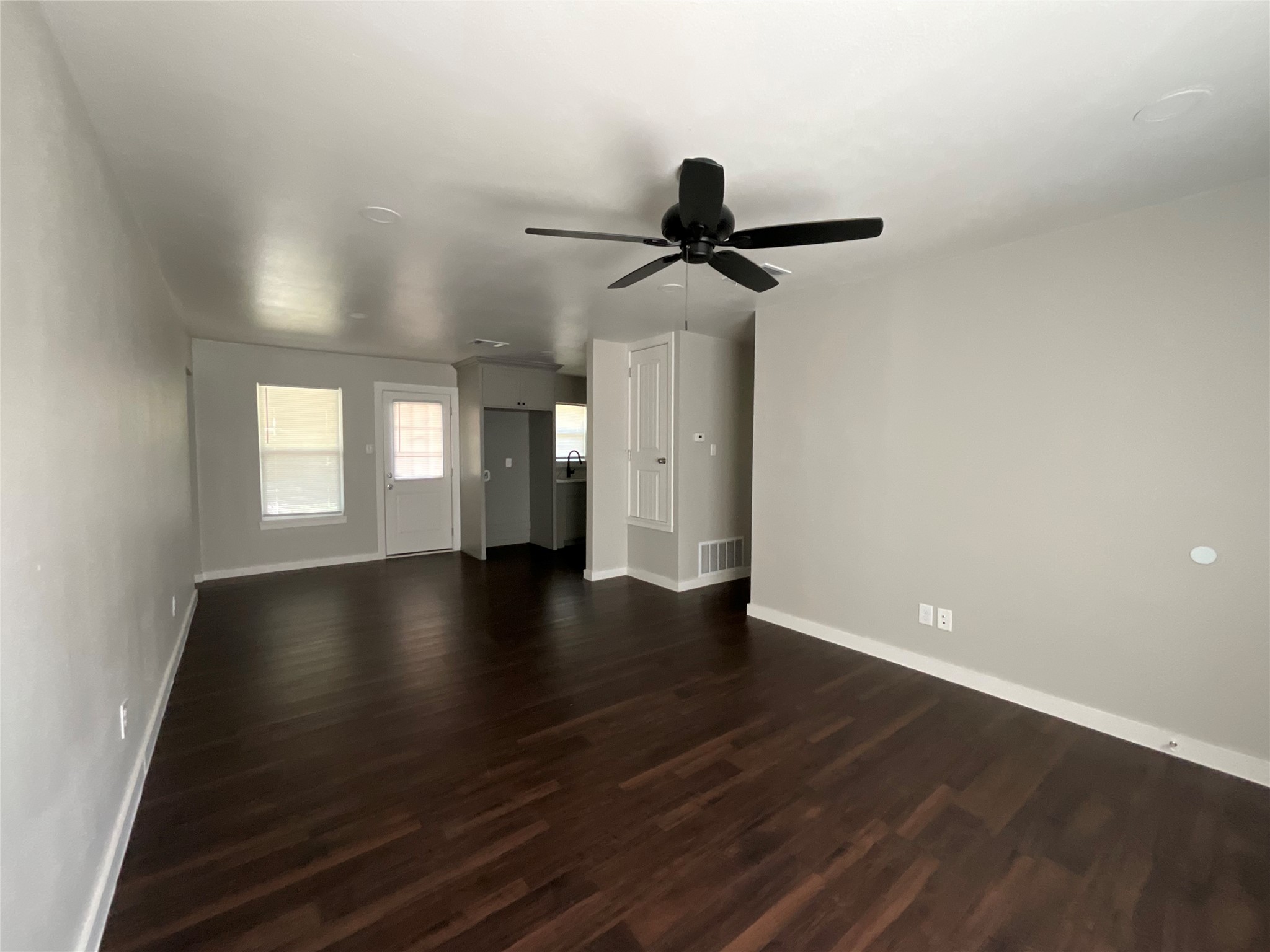 405 E Pine Street Malakoff TX 75148