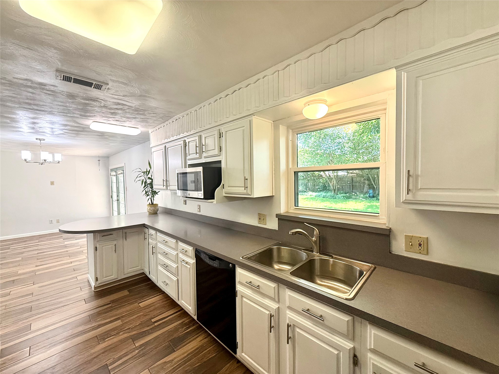 6728 Karen Drive North Richland Hills TX 76180