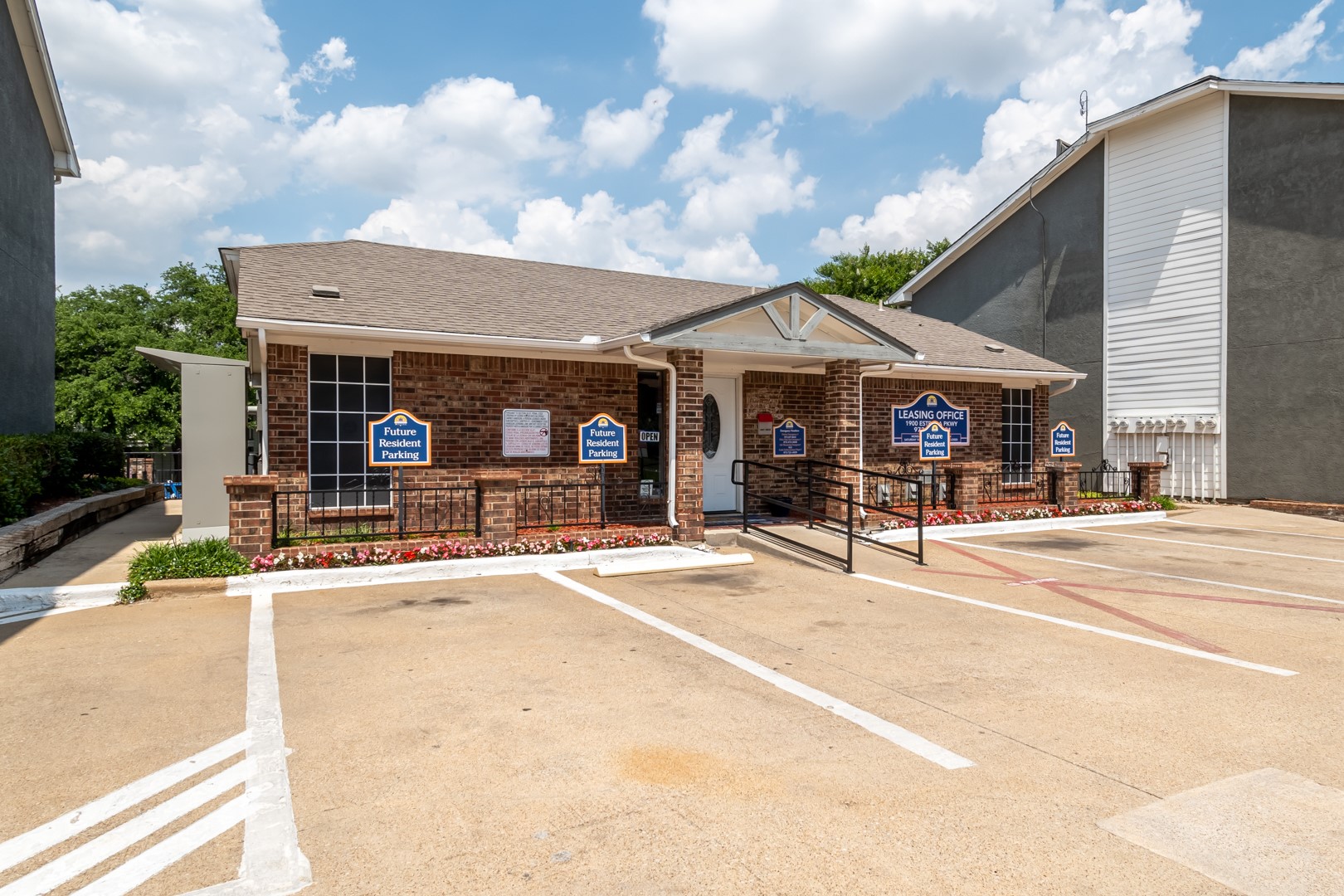 1900 Estrada Parkway Irving TX 75061