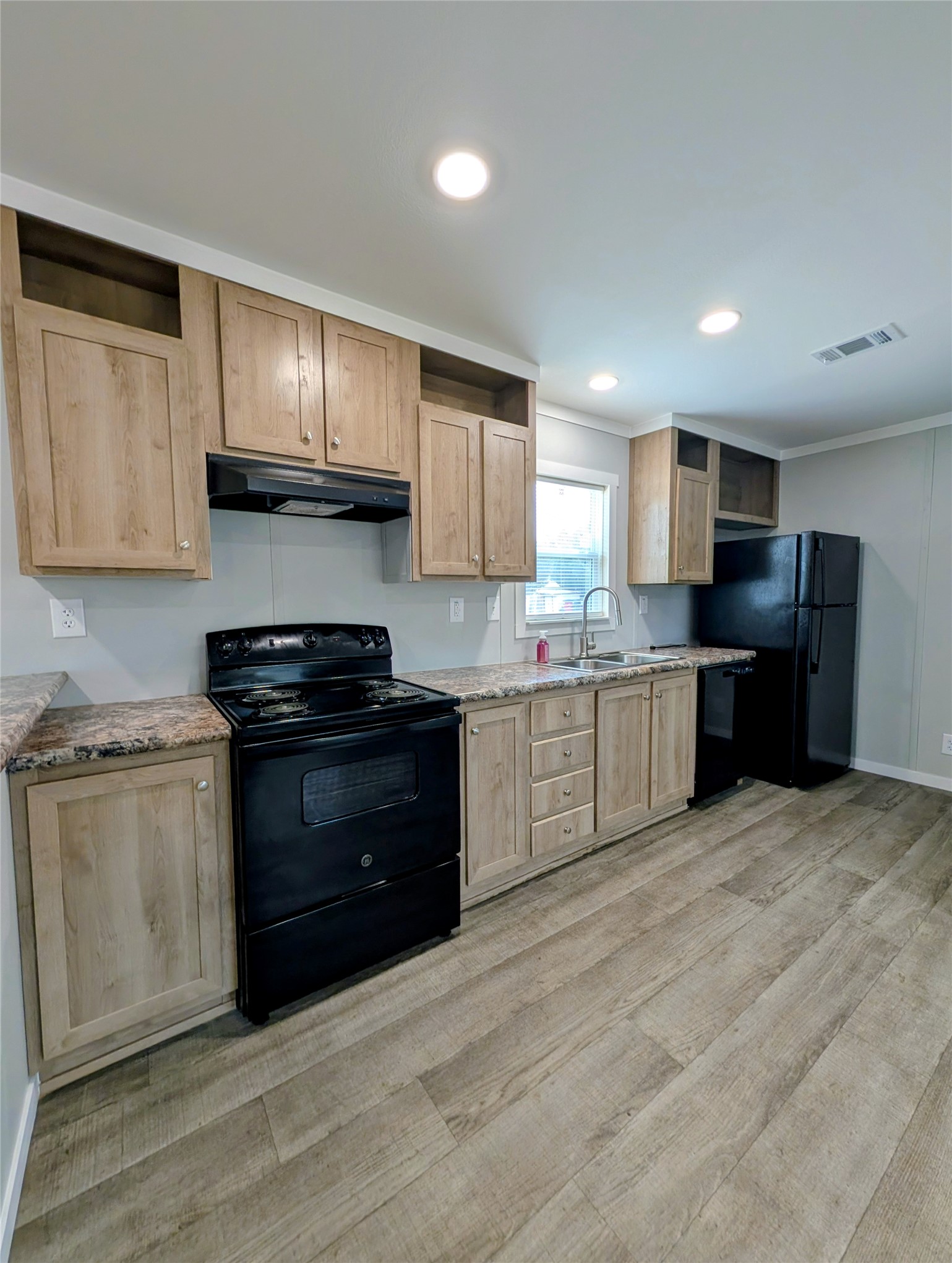 2502 Coyote Trail Granbury TX 76048