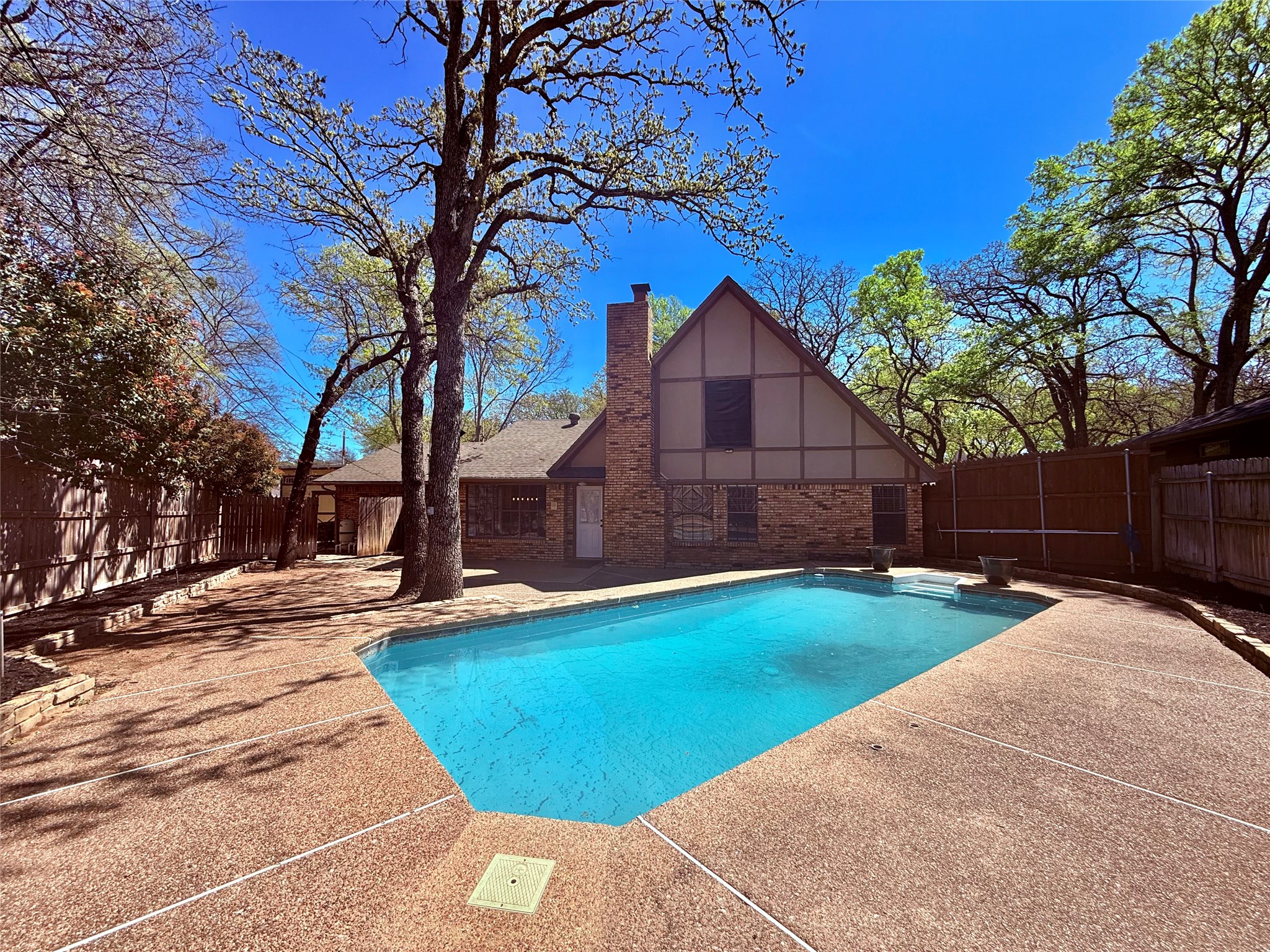 4804 Fawn Valley Court Arlington TX 76017
