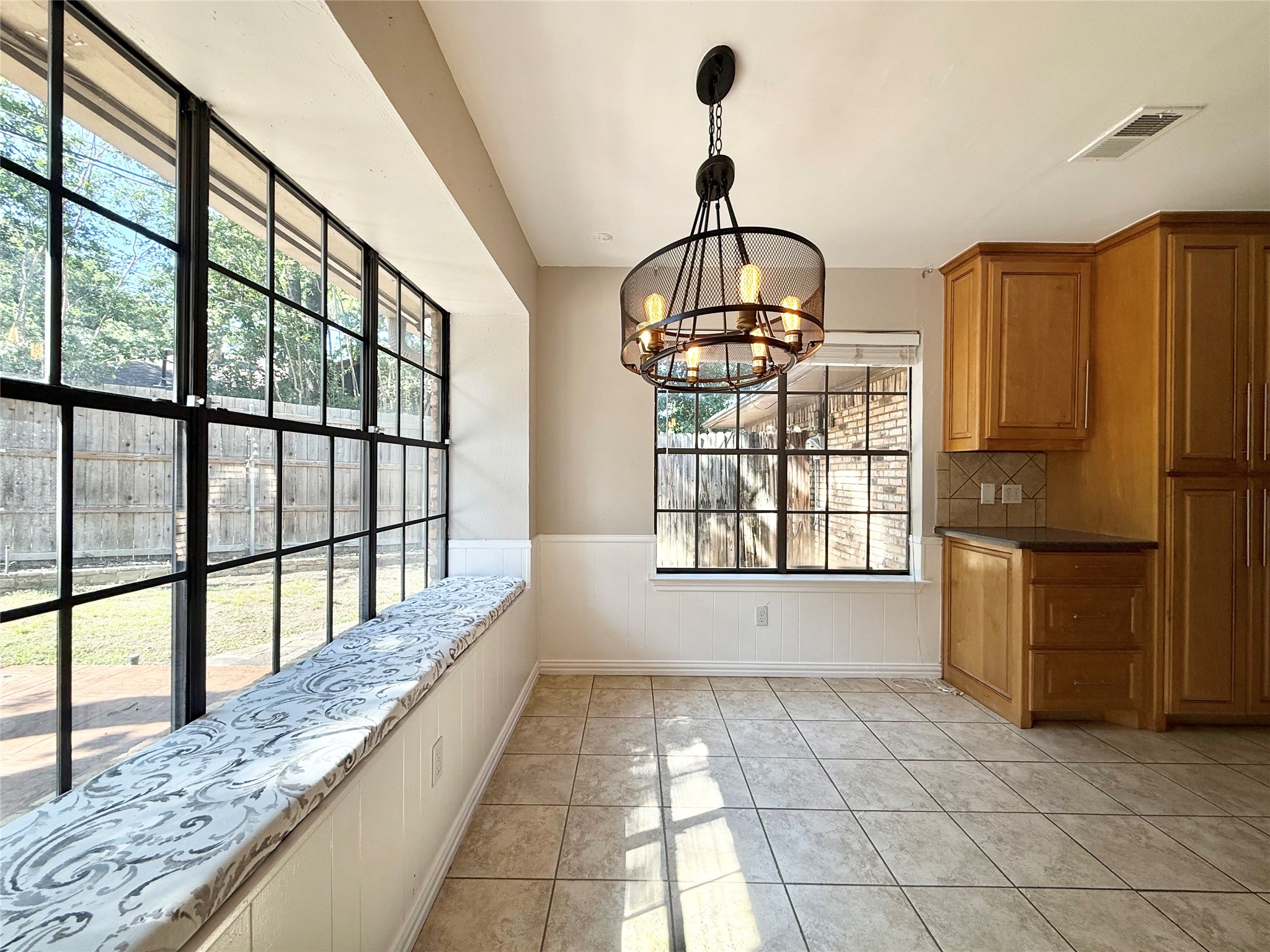 4804 Fawn Valley Court Arlington TX 76017
