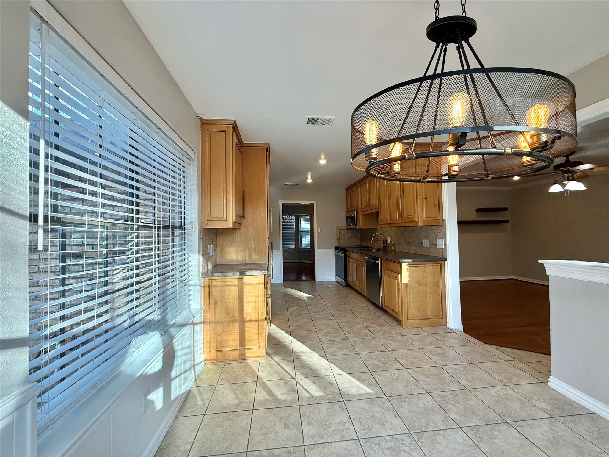 4804 Fawn Valley Court Arlington TX 76017