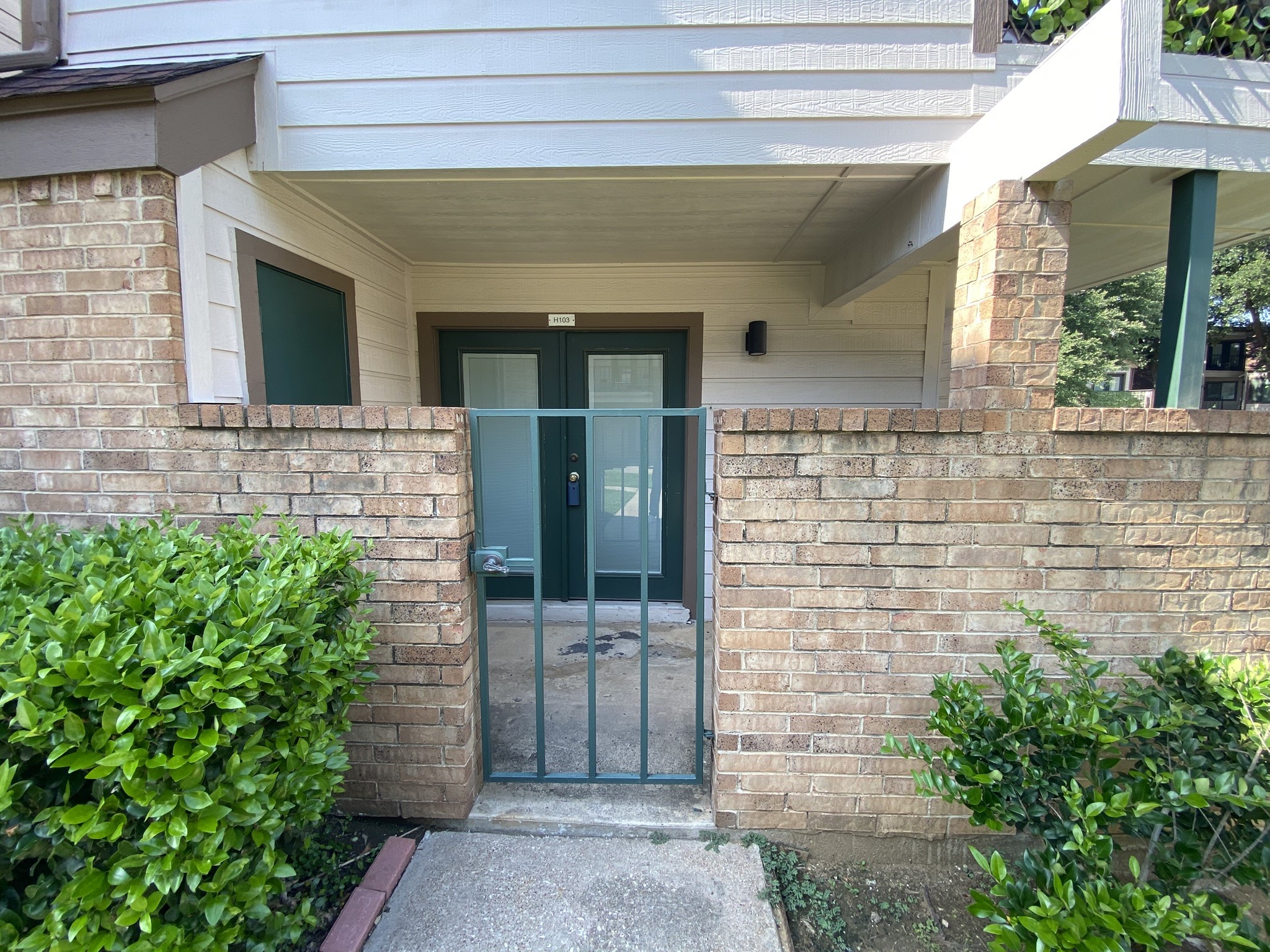2311 Balsam Drive Arlington TX 76006