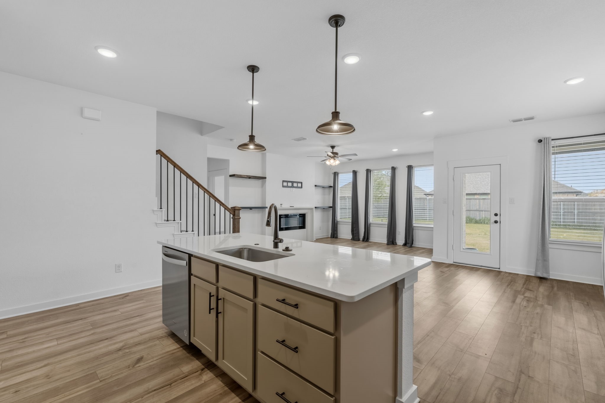 7525 Wild Mint Trail Venus TX 76084