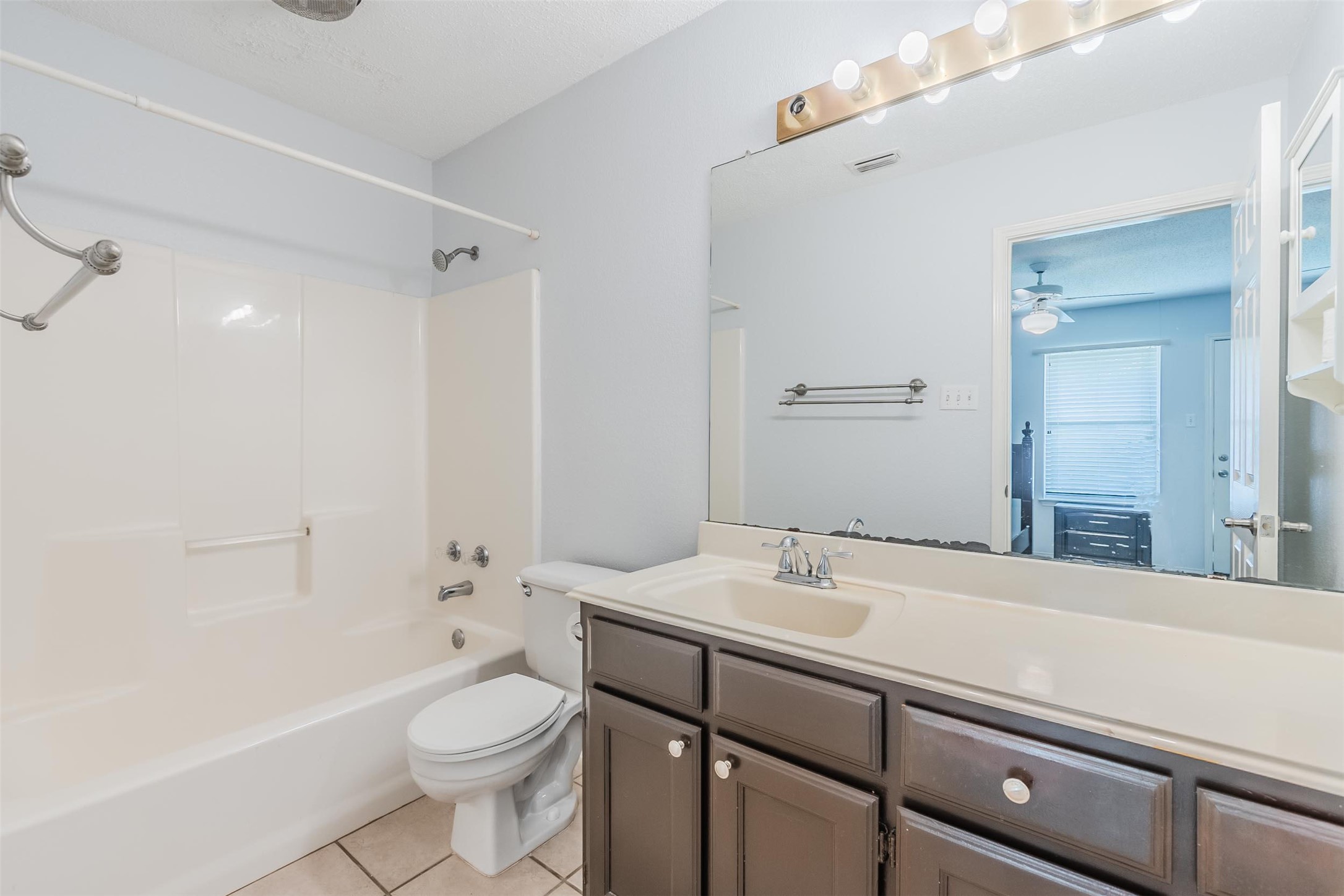 2709 Brittany Drive Euless TX 76039