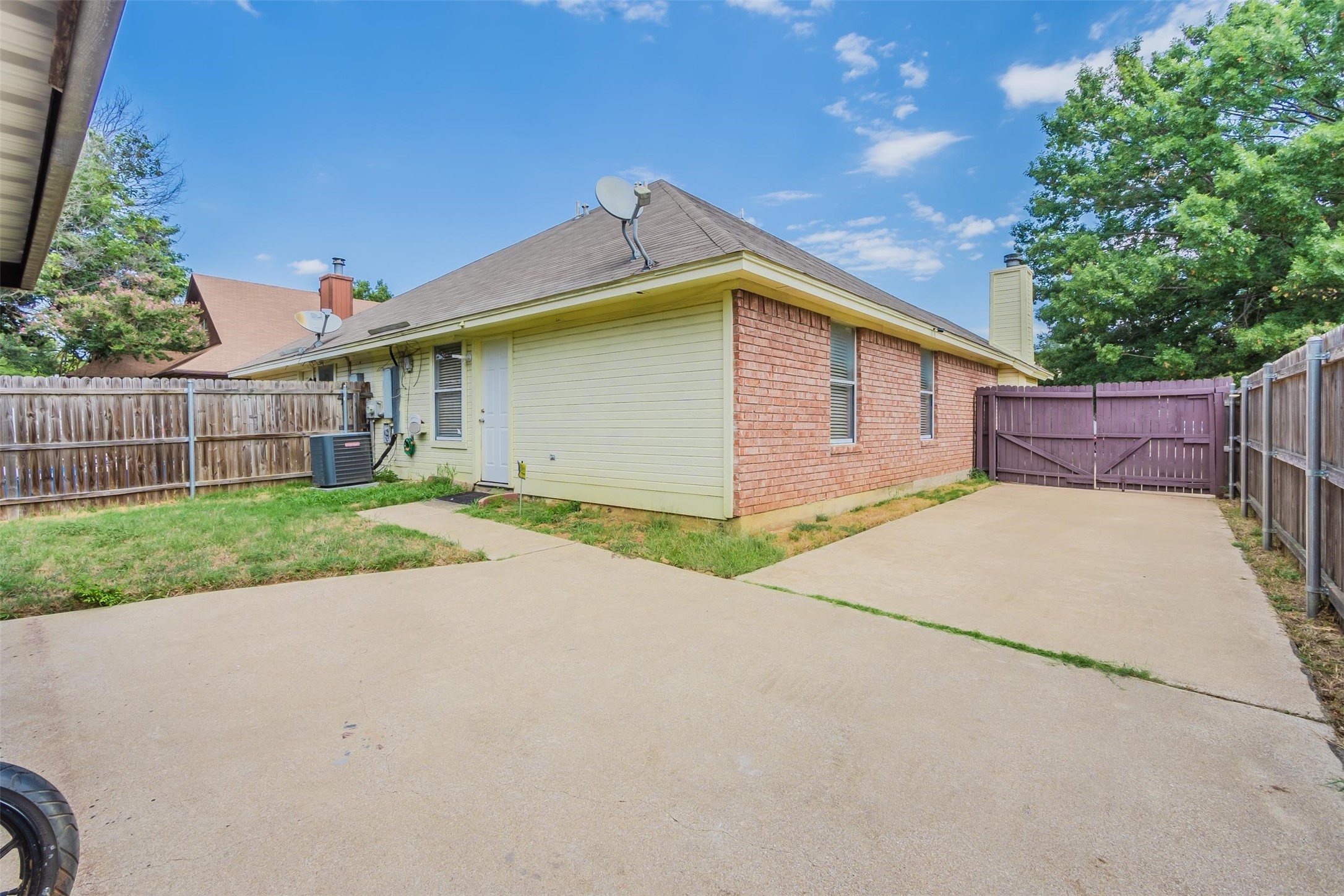2709 Brittany Drive Euless TX 76039