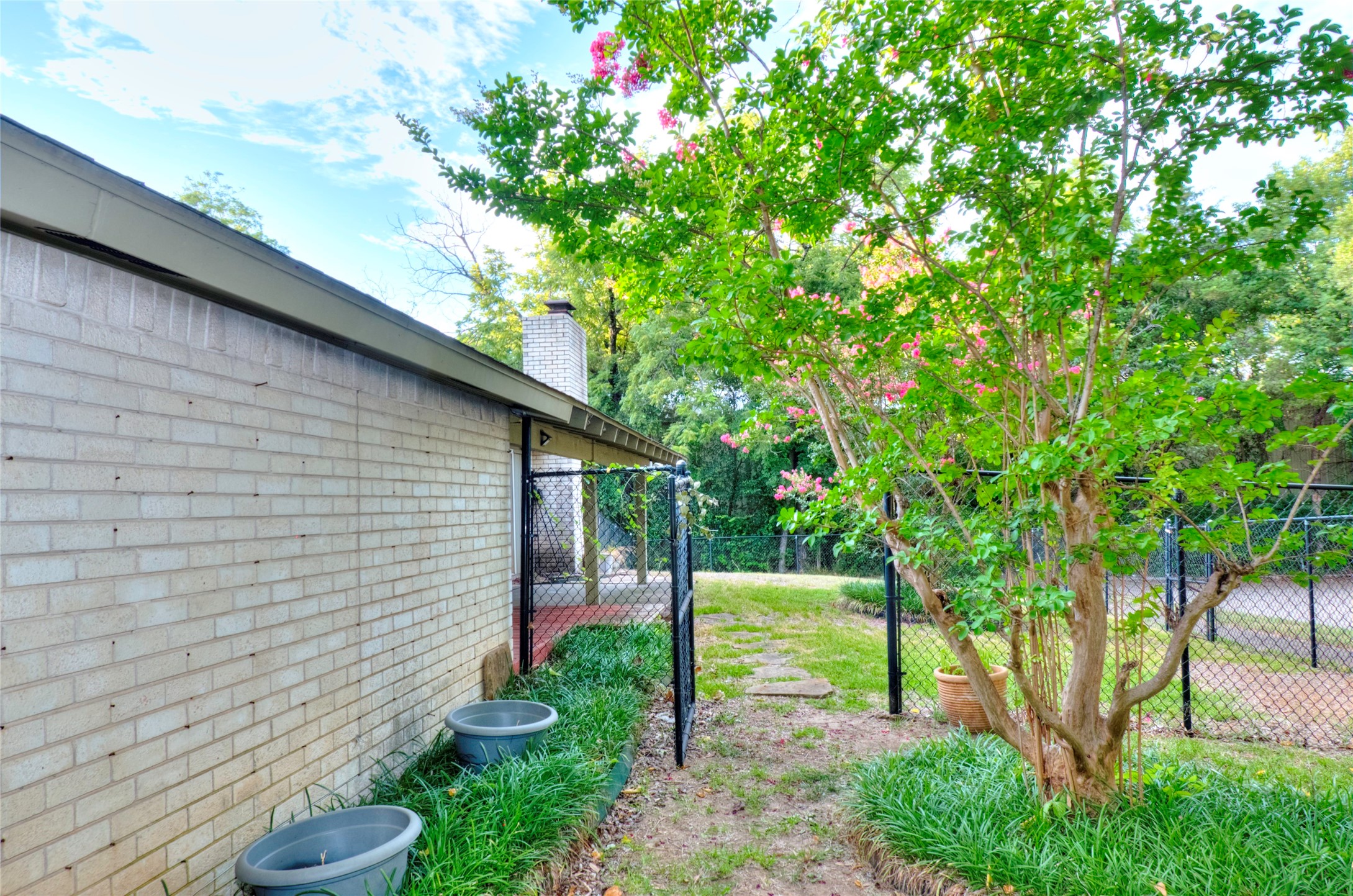 3201 Christie Circle Garland TX 75044