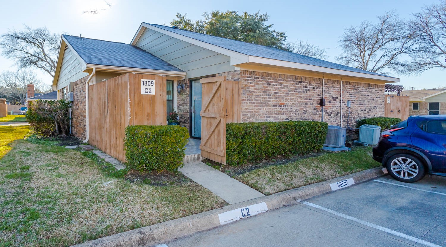 1809 Spring Creek Parkway W Plano TX 75023