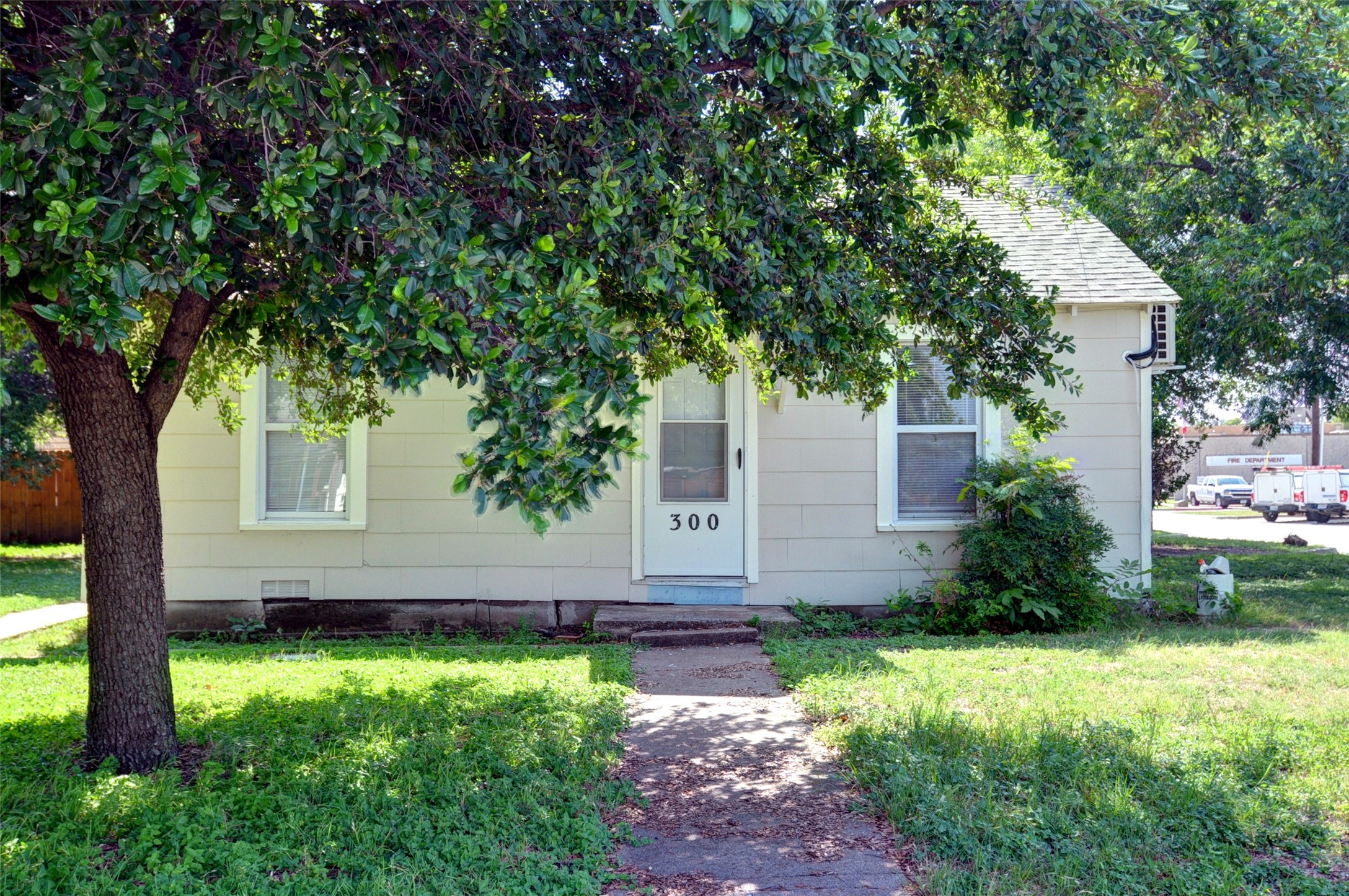 300 Meadow Park Drive White Settlement TX 76108