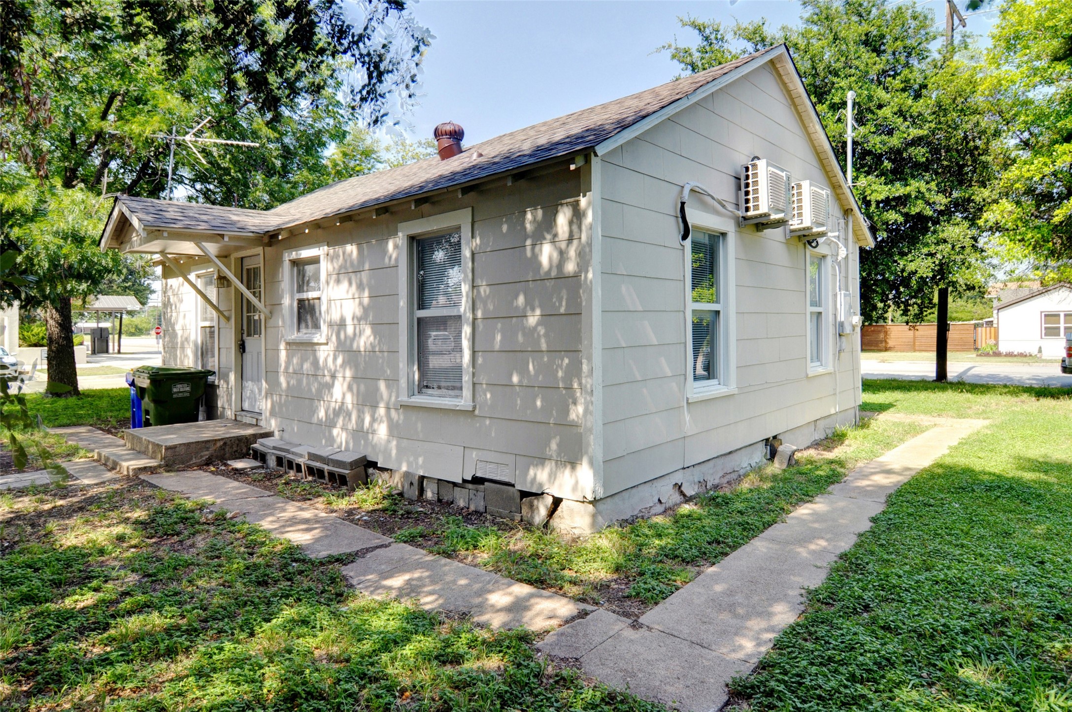 300 Meadow Park Drive White Settlement TX 76108