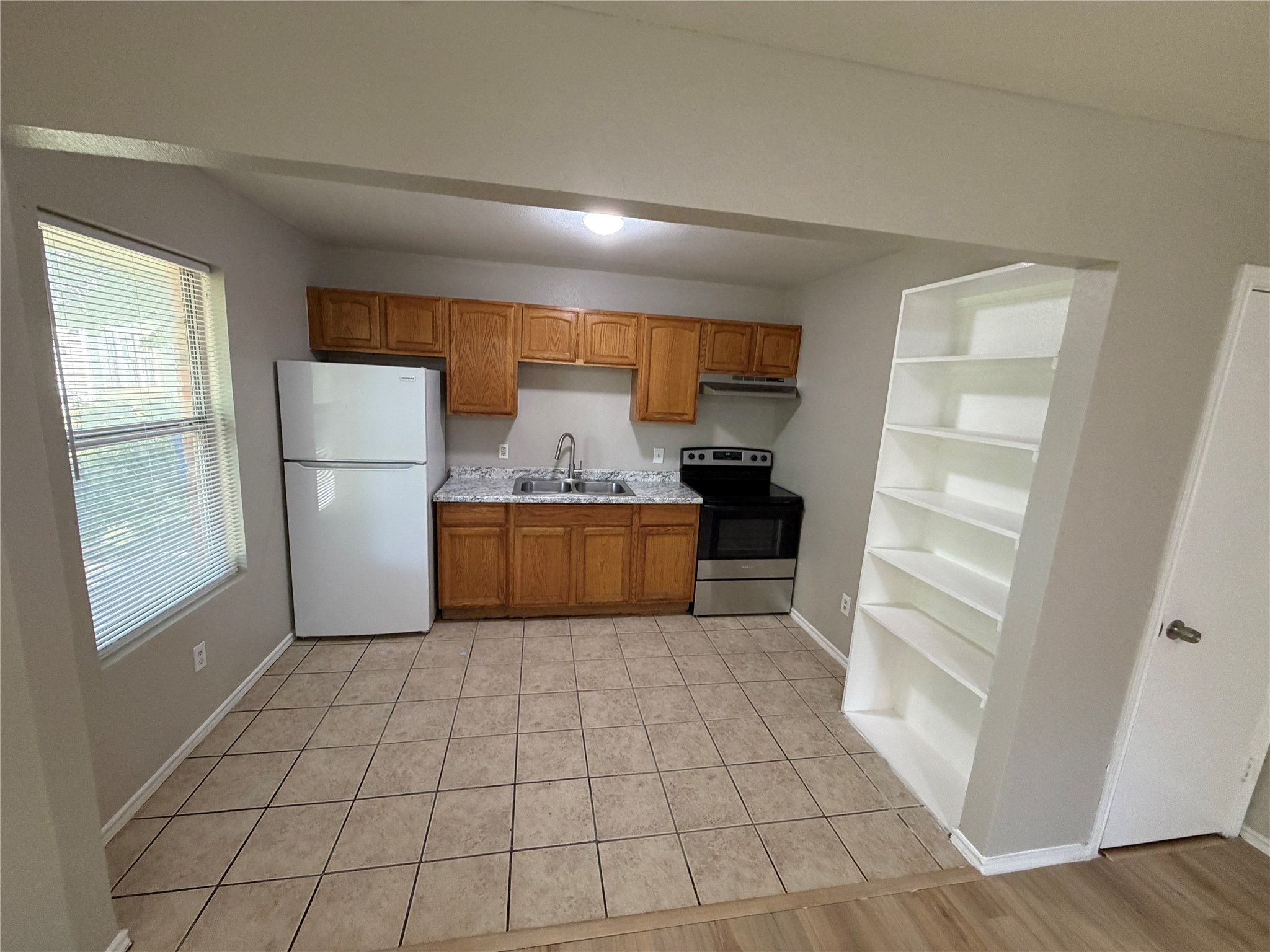 605 NW Main Street Ennis TX 75119
